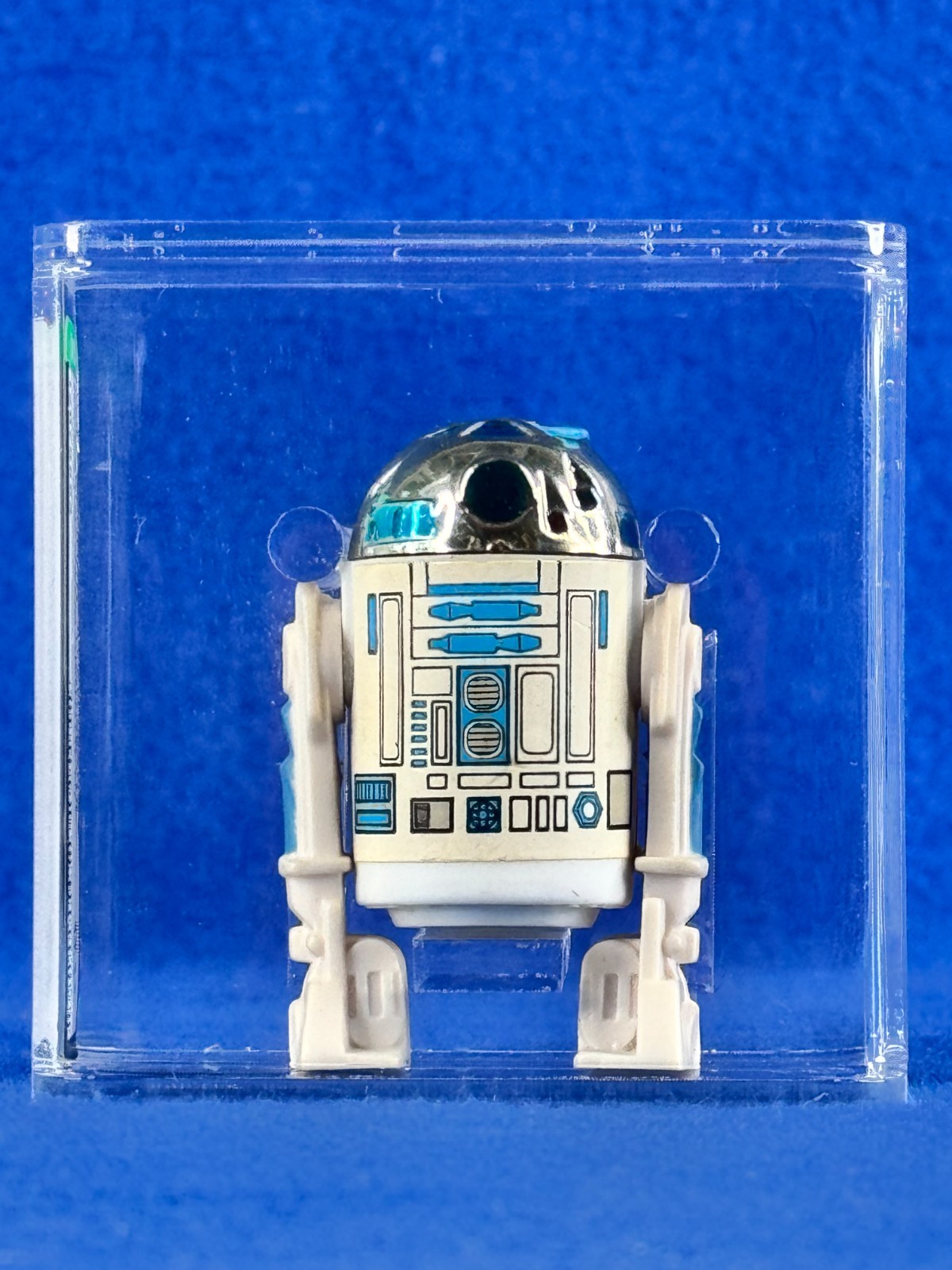 R2-D2 (Artoo-Detoo) (with Sensorscope) sold