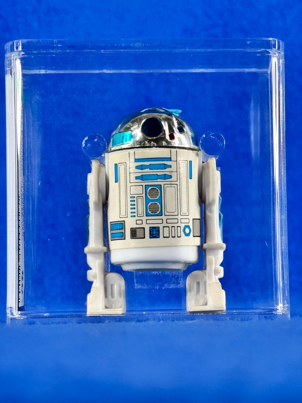 R2-D2 (Artoo-Detoo) (with Sensorscope) sold