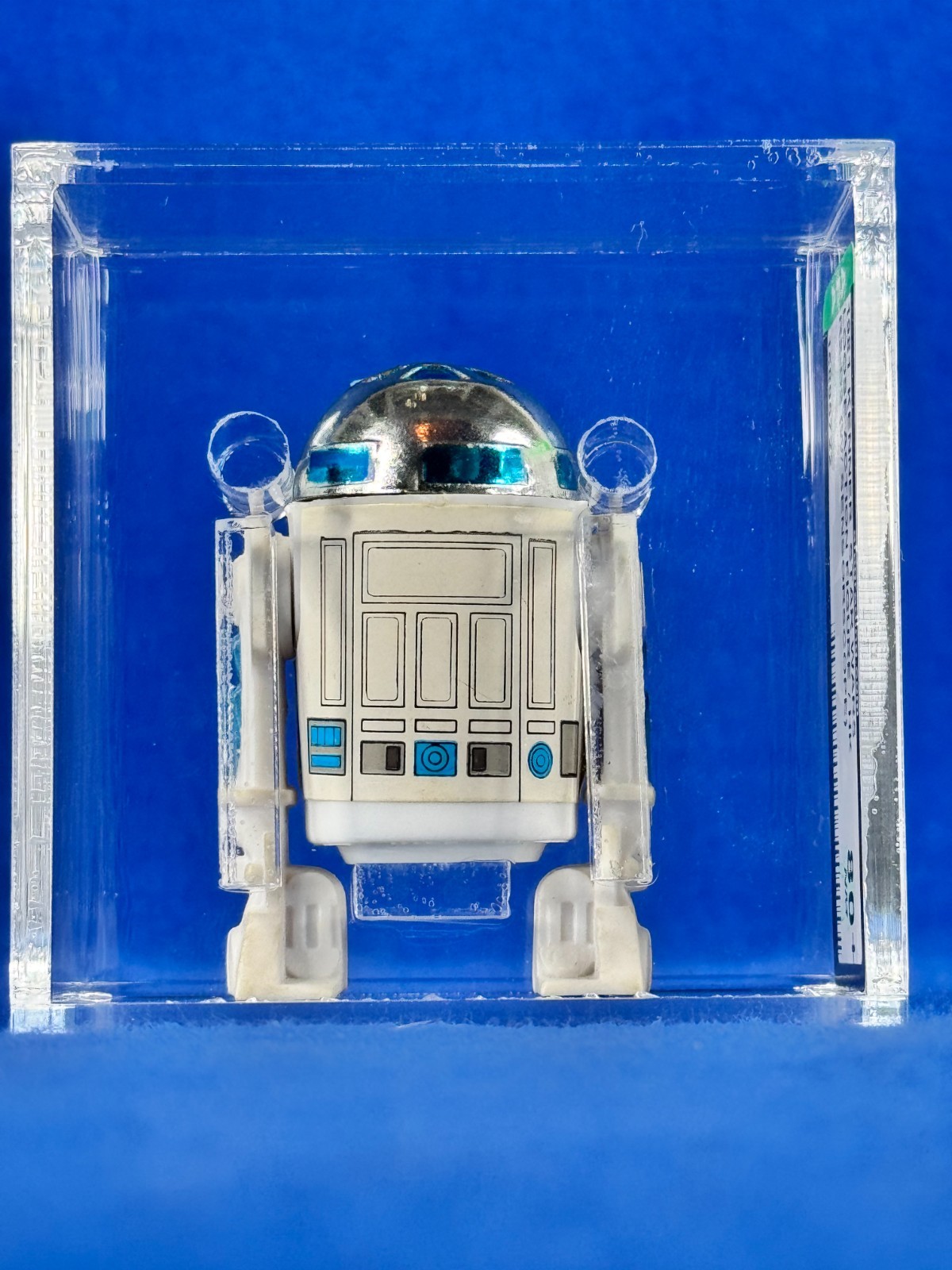 R2-D2 (Artoo-Detoo) (with Sensorscope) sold