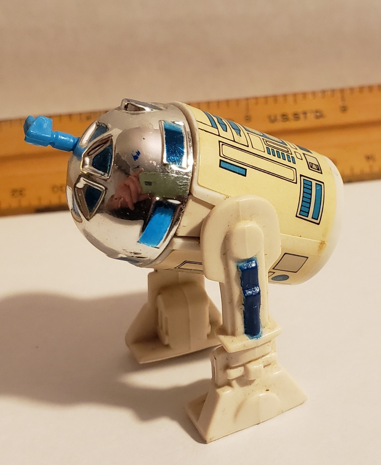 R2-D2 (Artoo-Detoo) (with Sensorscope) sold