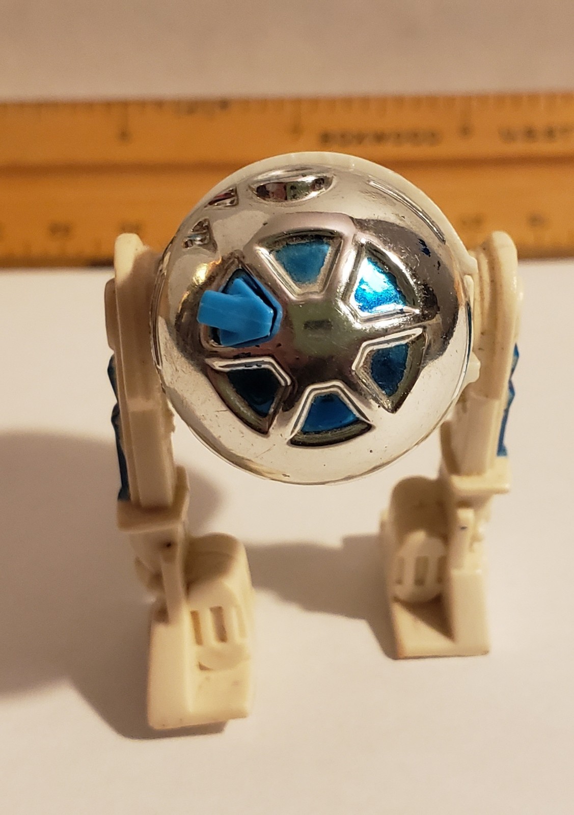 R2-D2 (Artoo-Detoo) (with Sensorscope) sold