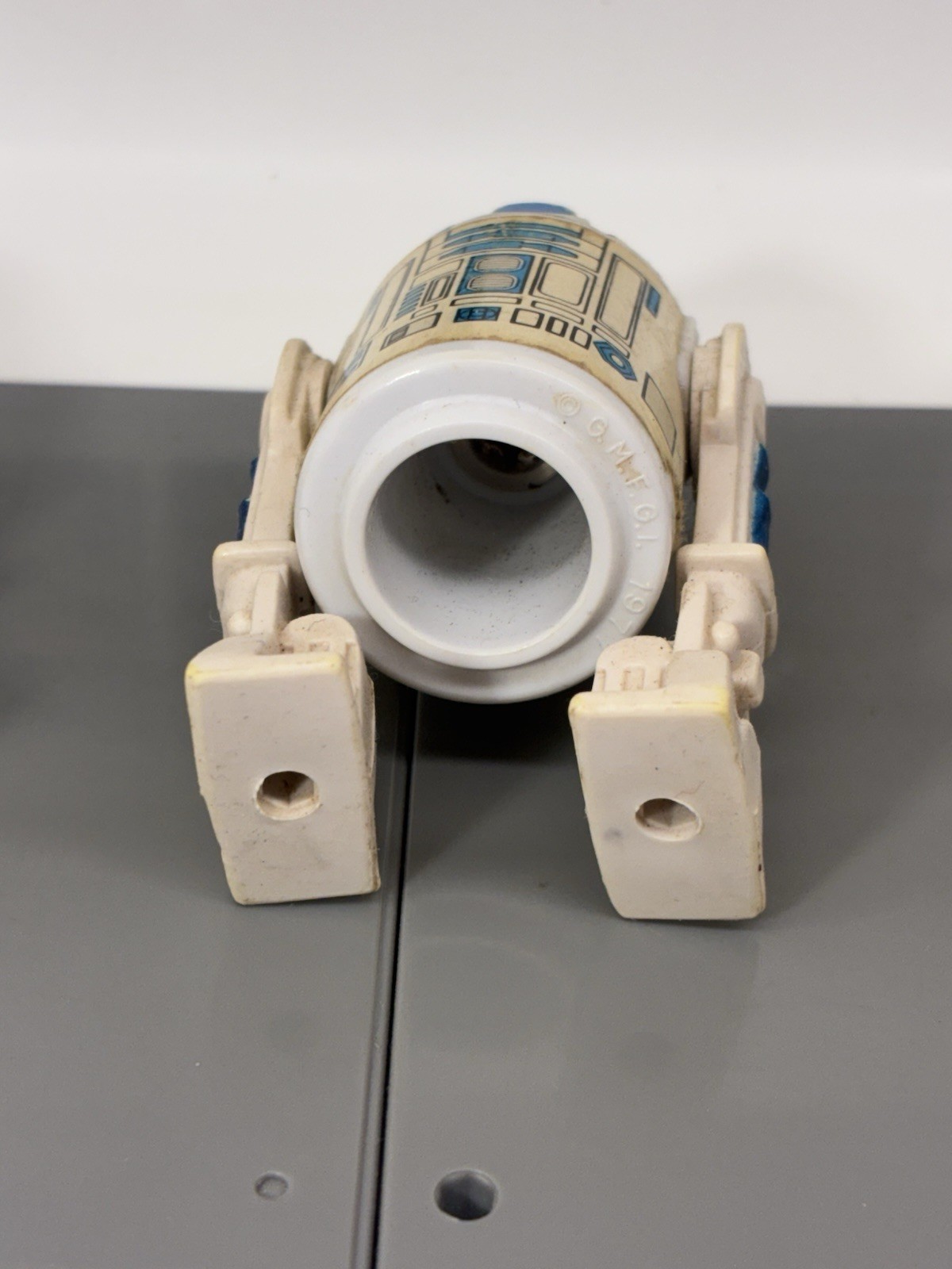 R2-D2 (Artoo-Detoo) (with Sensorscope) sold