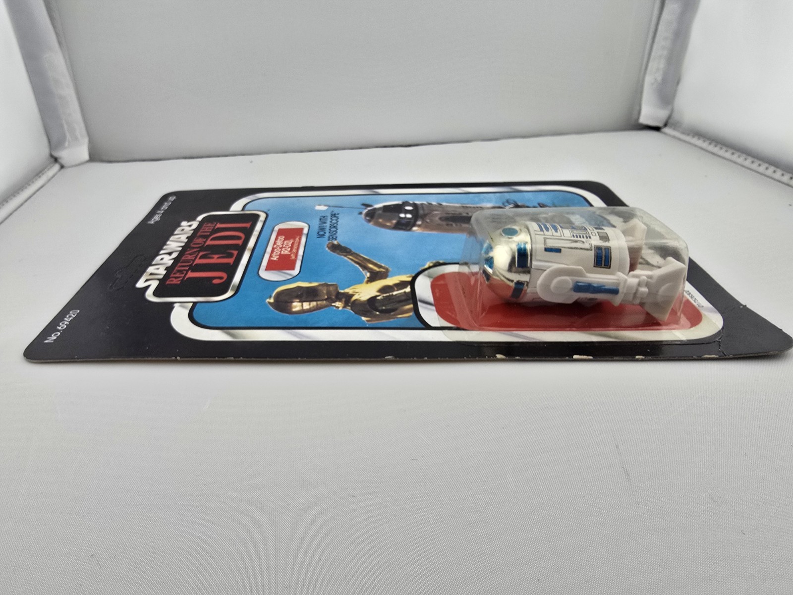 R2-D2 (Artoo-Detoo) (with Sensorscope) sold
