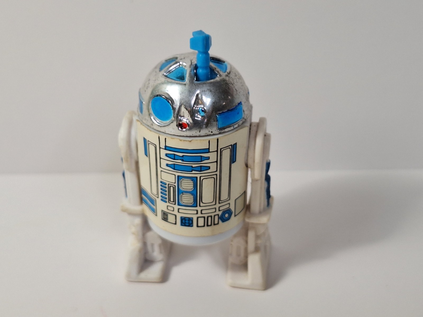 R2-D2 (Artoo-Detoo) (with Sensorscope) sold