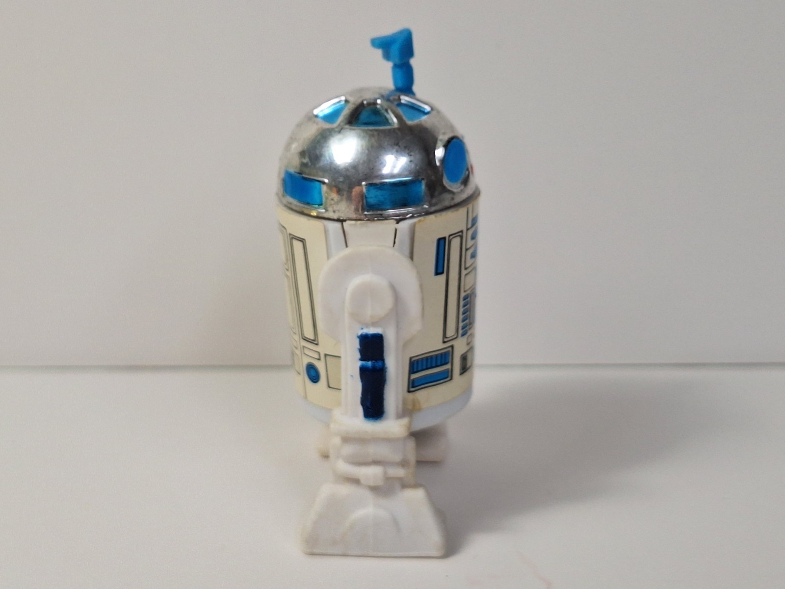 R2-D2 (Artoo-Detoo) (with Sensorscope) sold