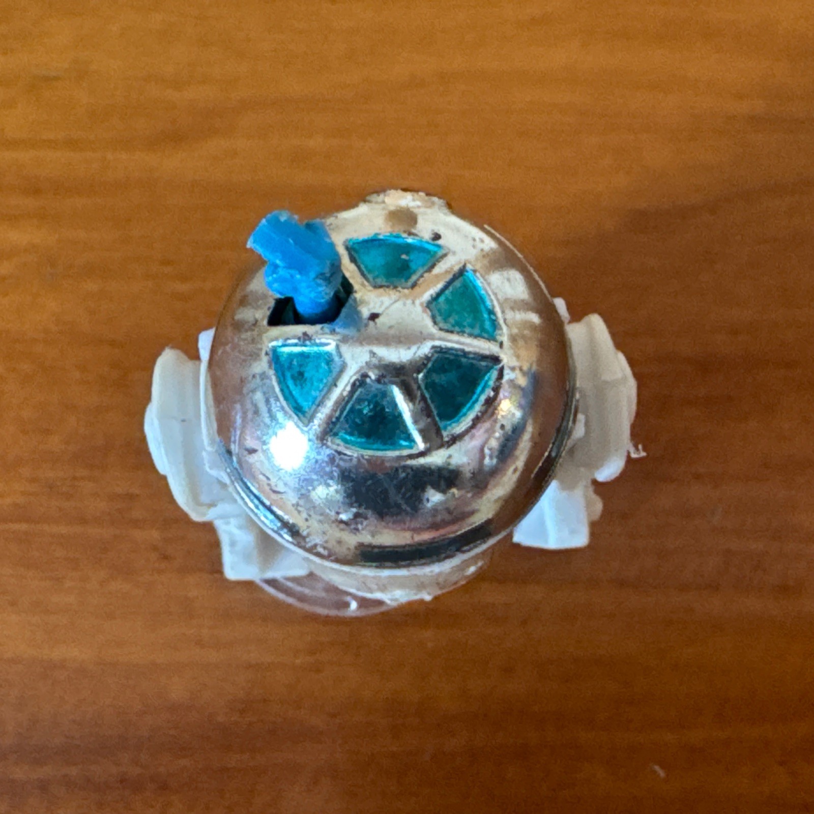 R2-D2 (Artoo-Detoo) (with Sensorscope) sold