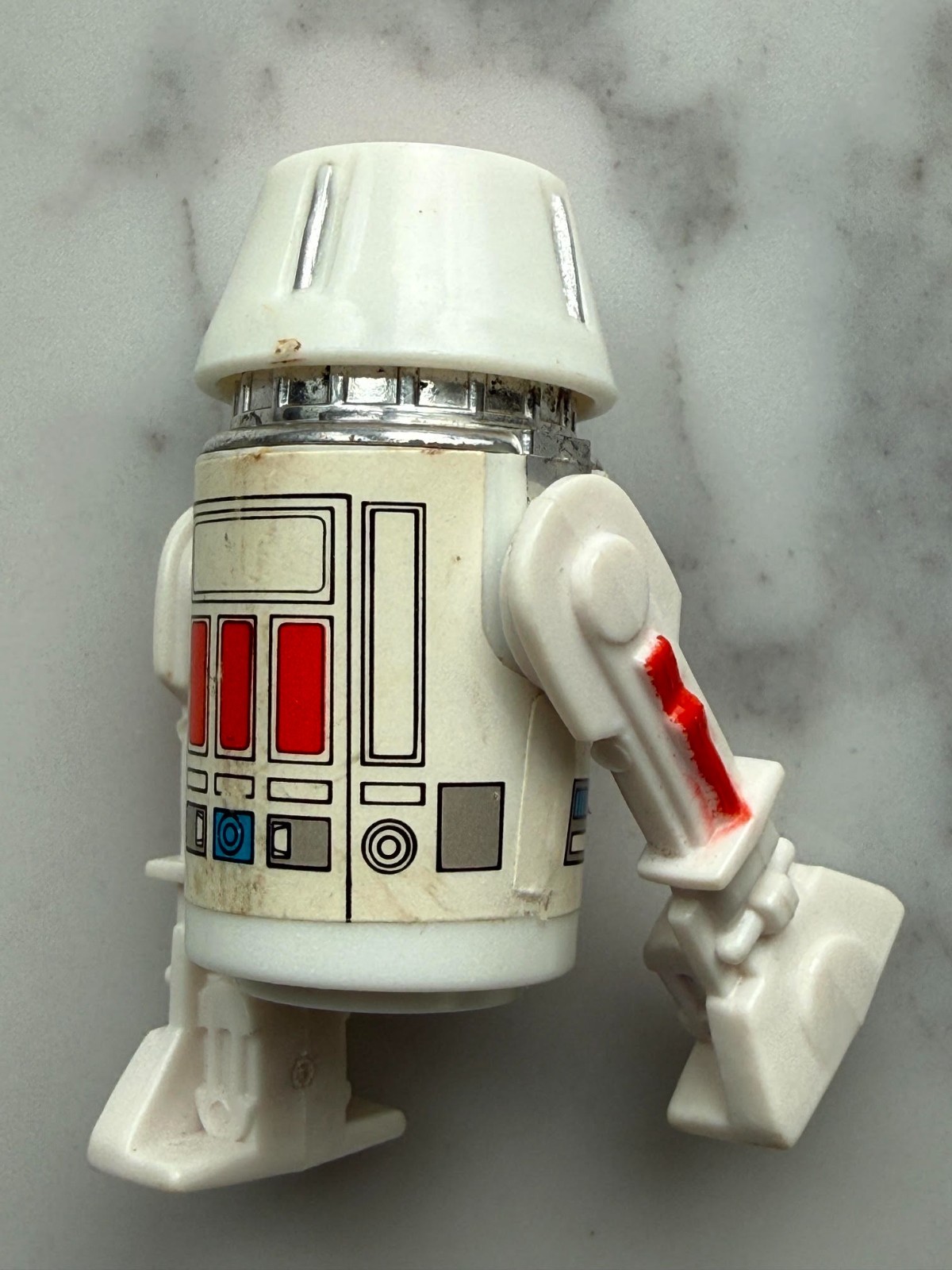 R5-D4 (Arfive-Defour) sold