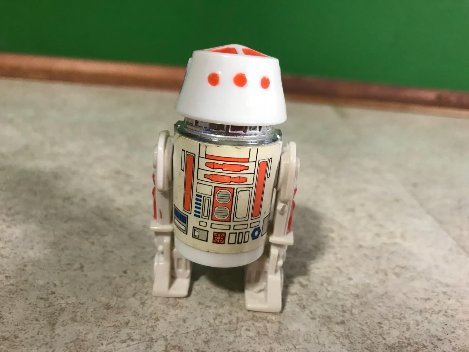 R5-D4 (Arfive-Defour) sold