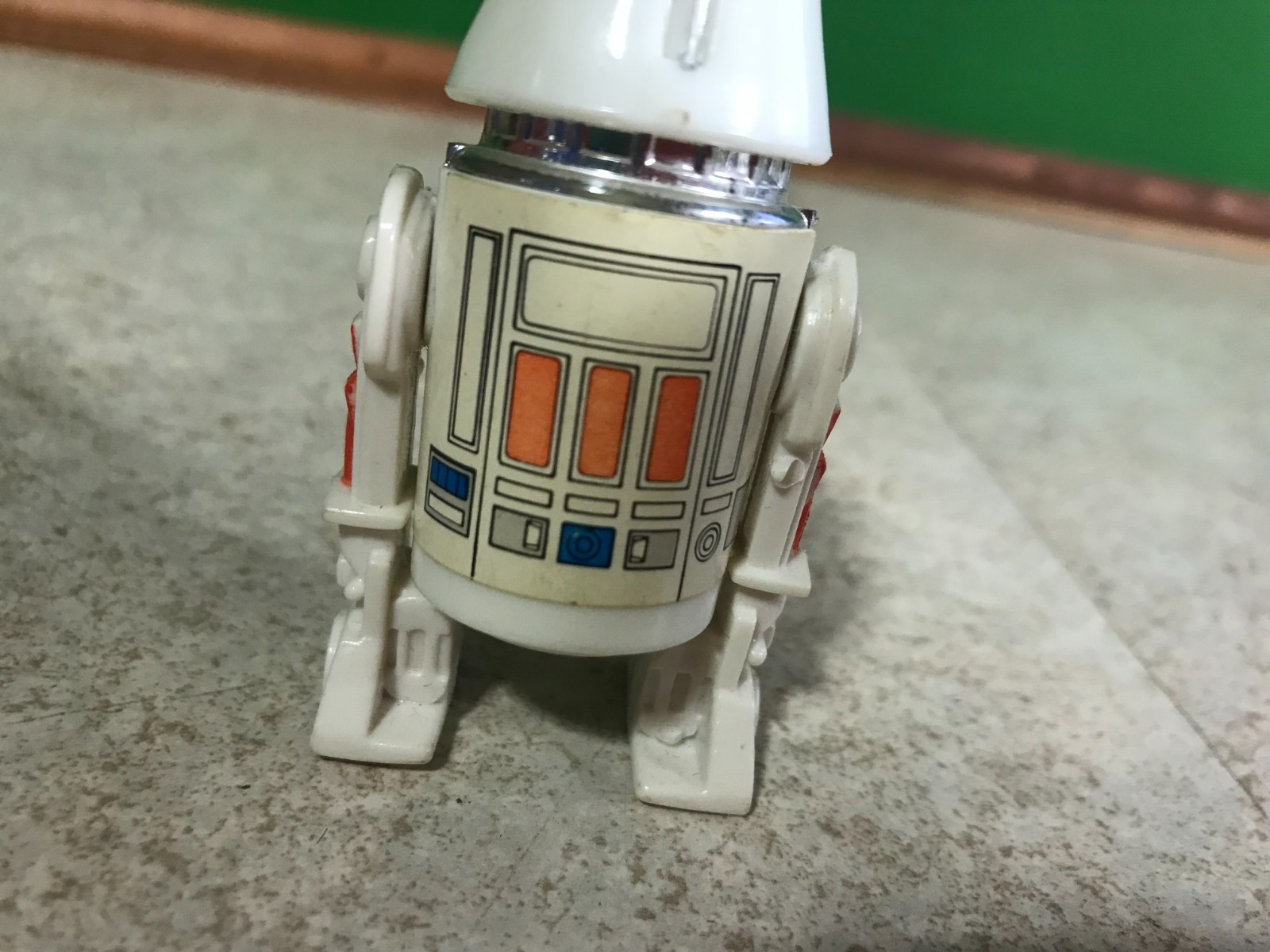 R5-D4 (Arfive-Defour) sold