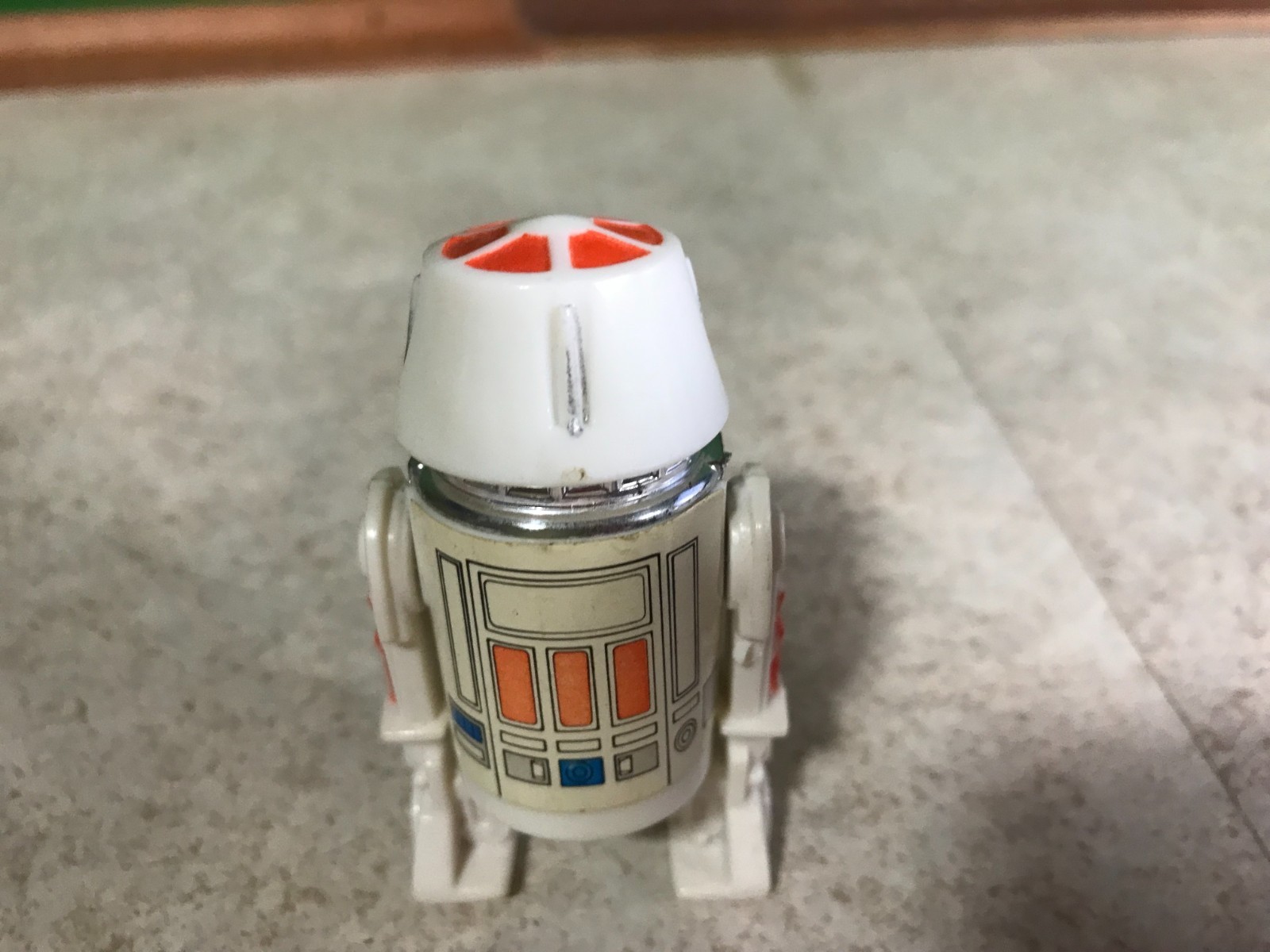 R5-D4 (Arfive-Defour) sold