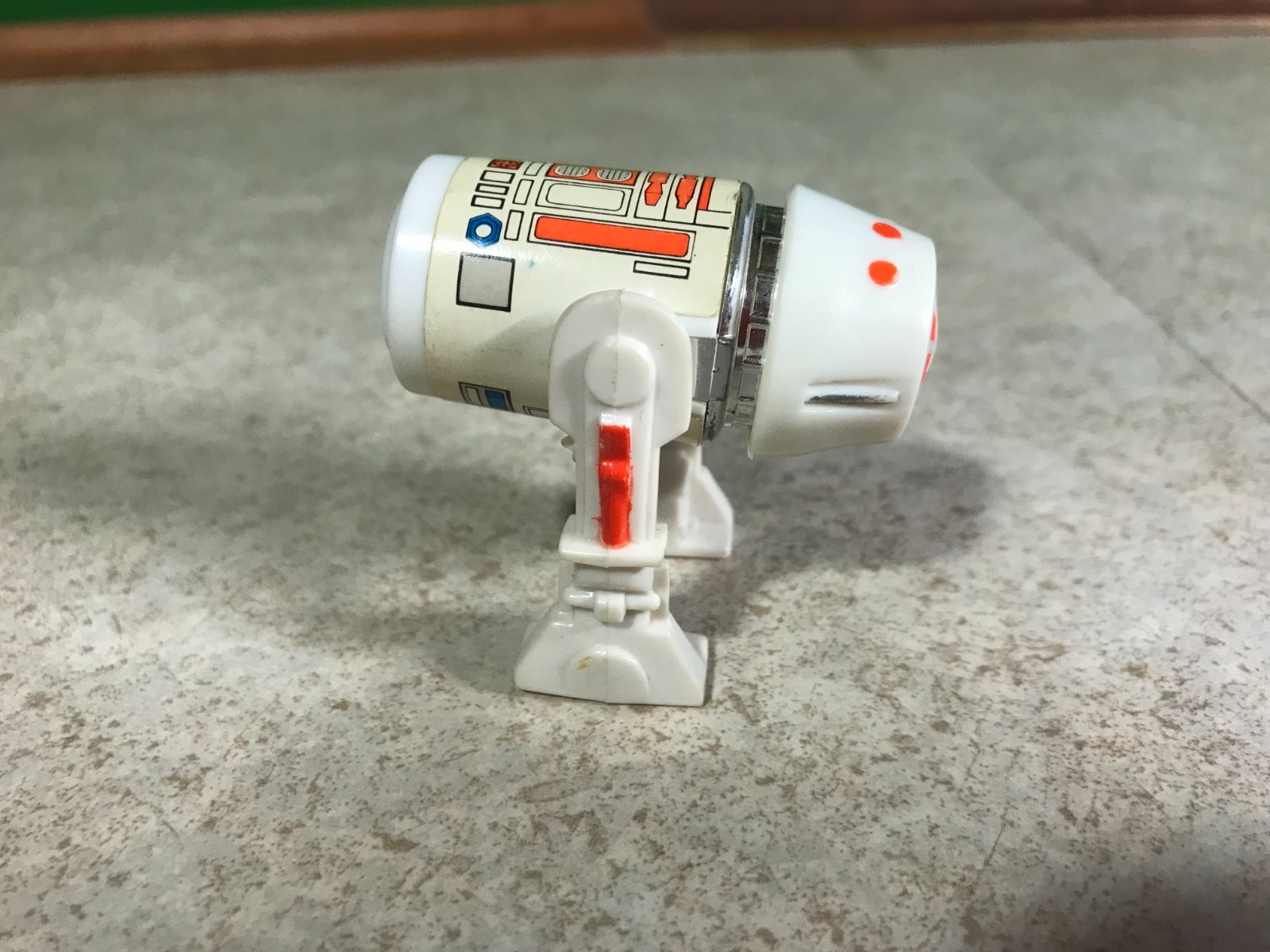 R5-D4 (Arfive-Defour) sold