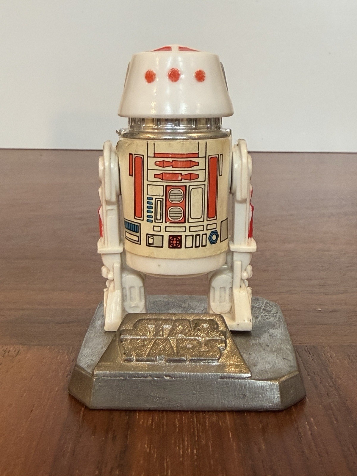 R5-D4 (Arfive-Defour) sold