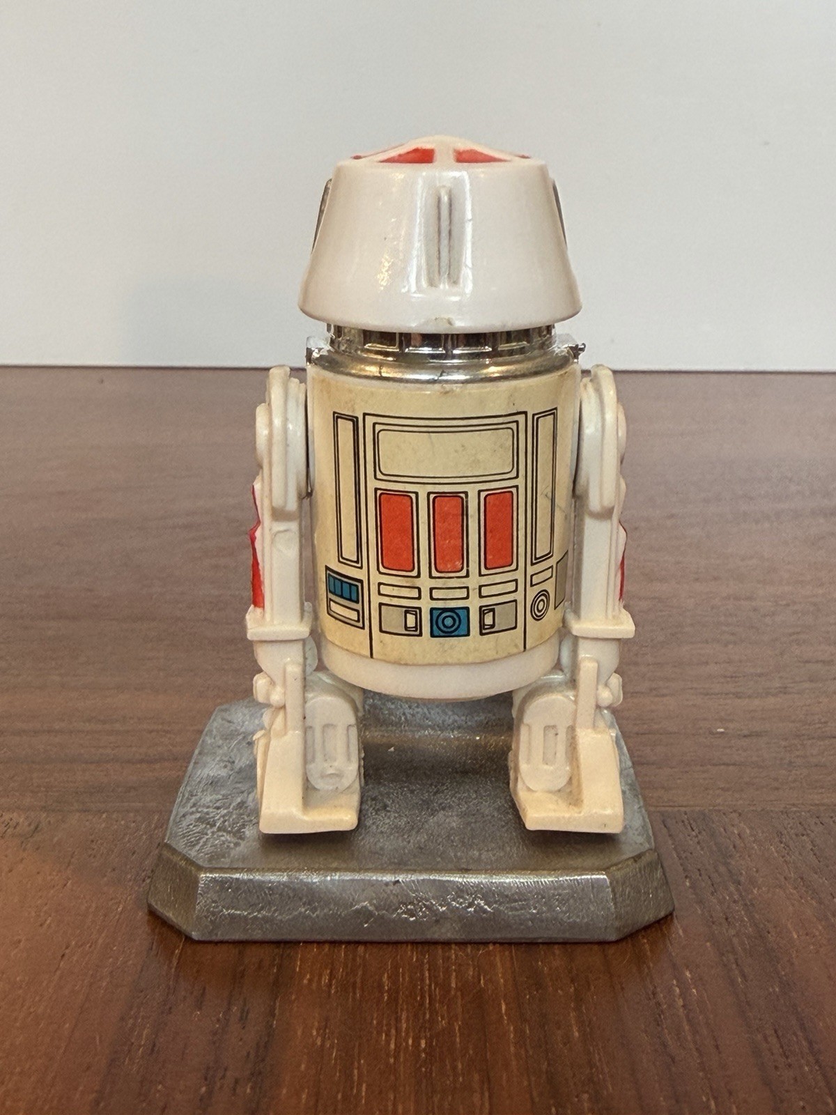 R5-D4 (Arfive-Defour) sold