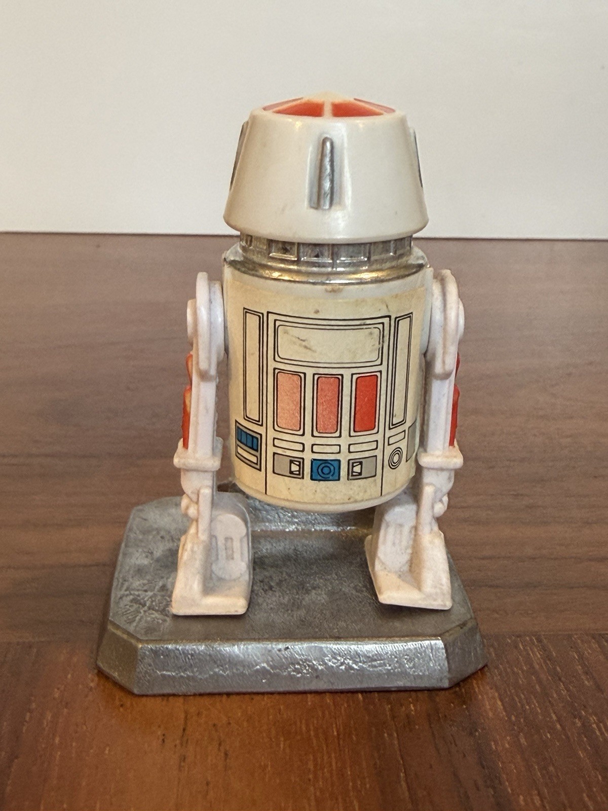 R5-D4 (Arfive-Defour) sold