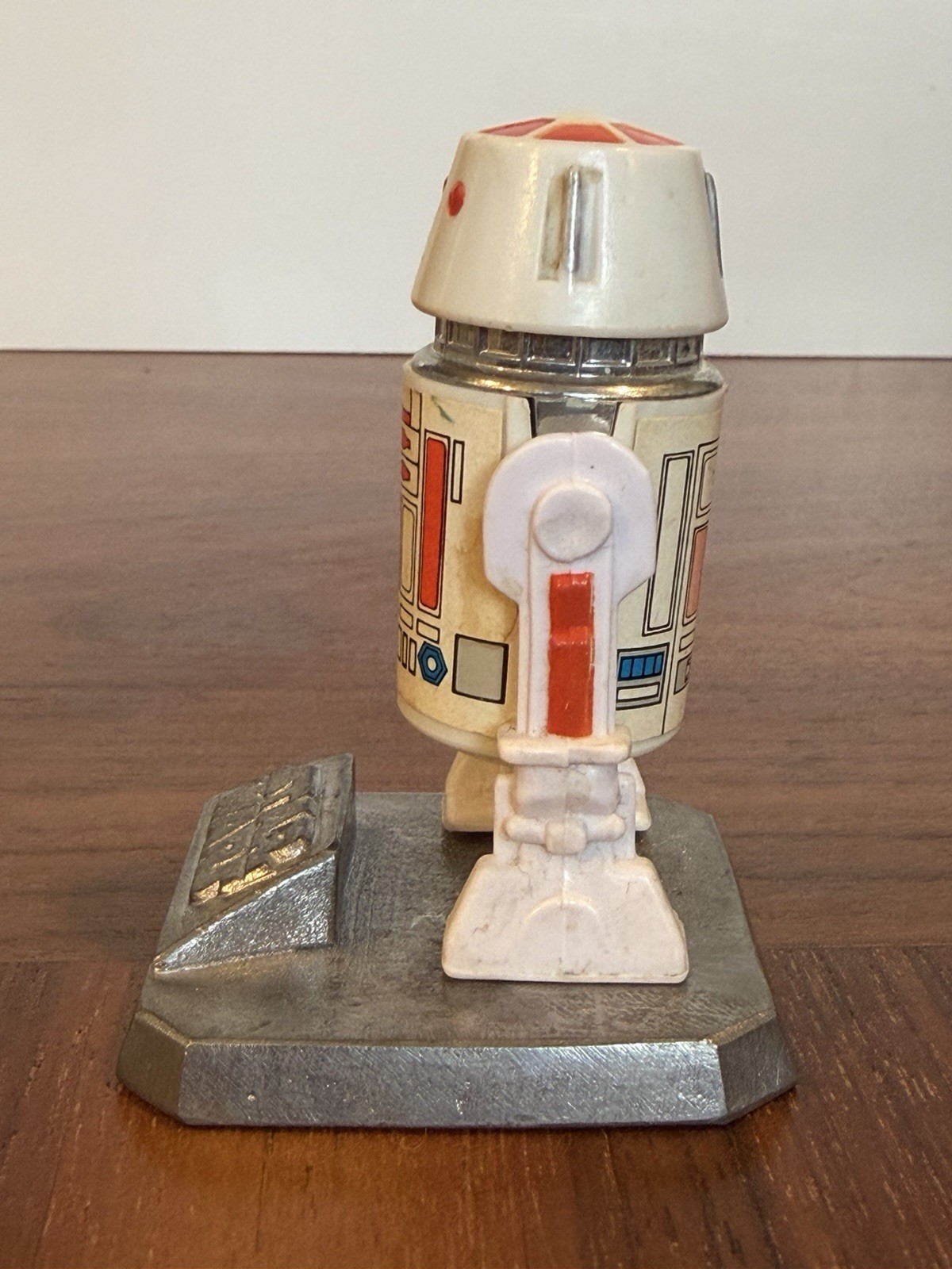 R5-D4 (Arfive-Defour) sold