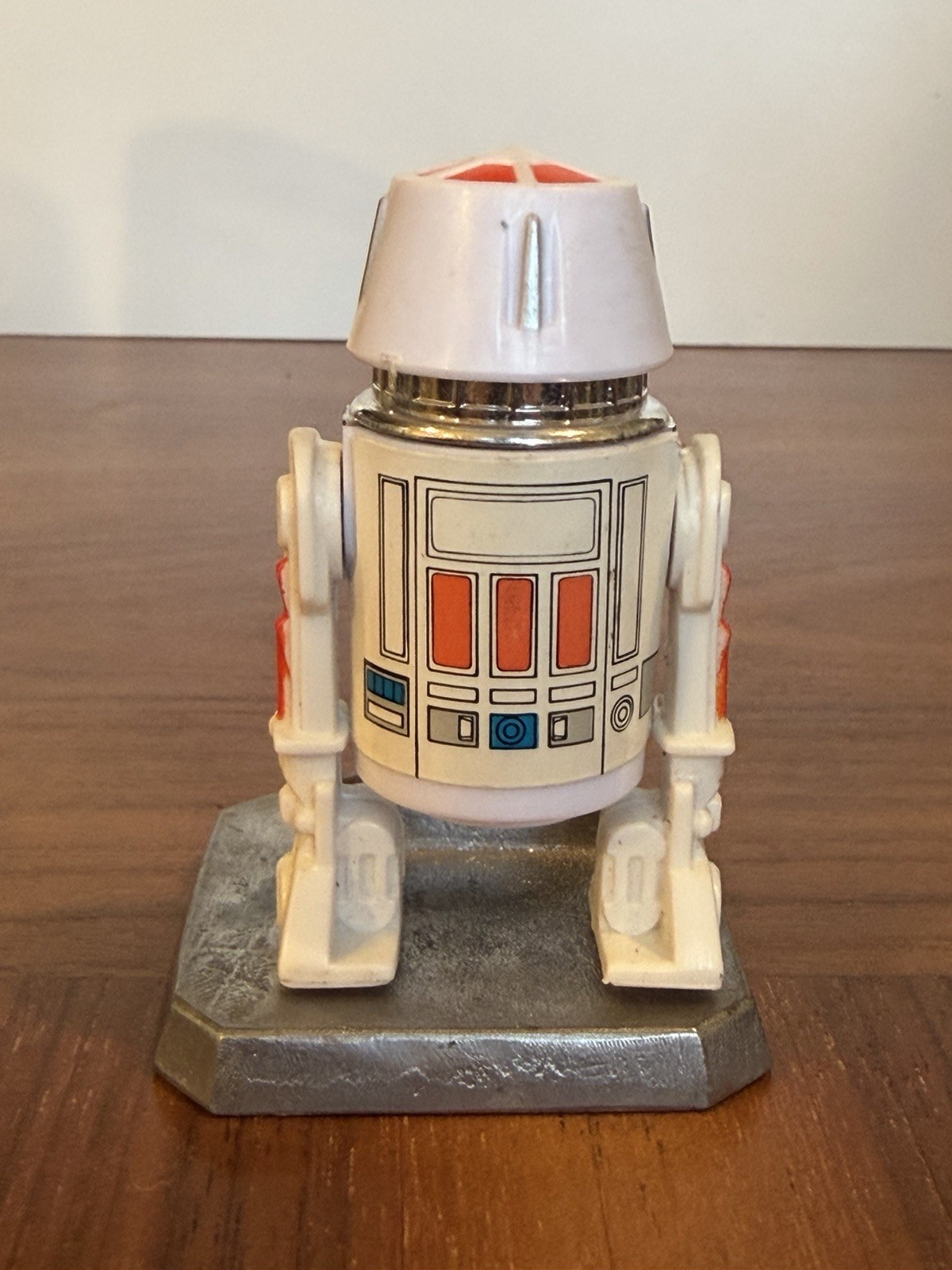 R5-D4 (Arfive-Defour) sold