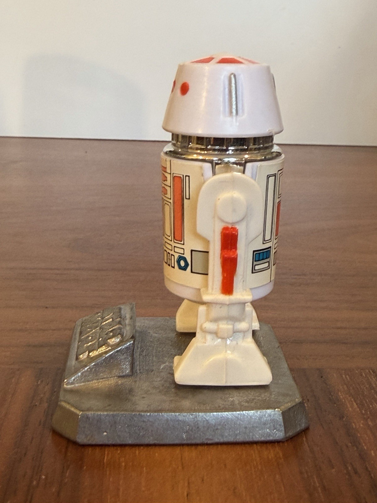R5-D4 (Arfive-Defour) sold