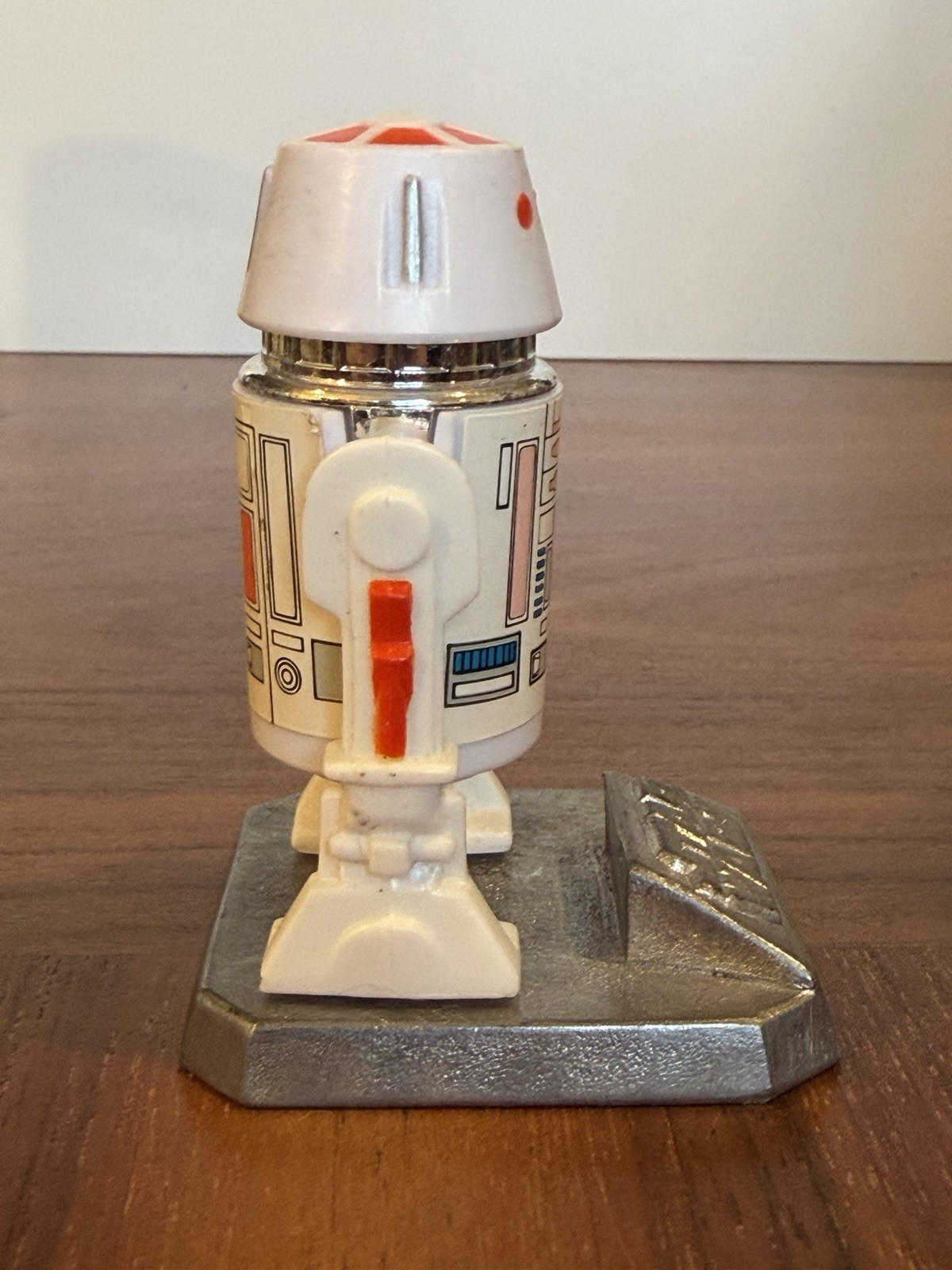 R5-D4 (Arfive-Defour) sold
