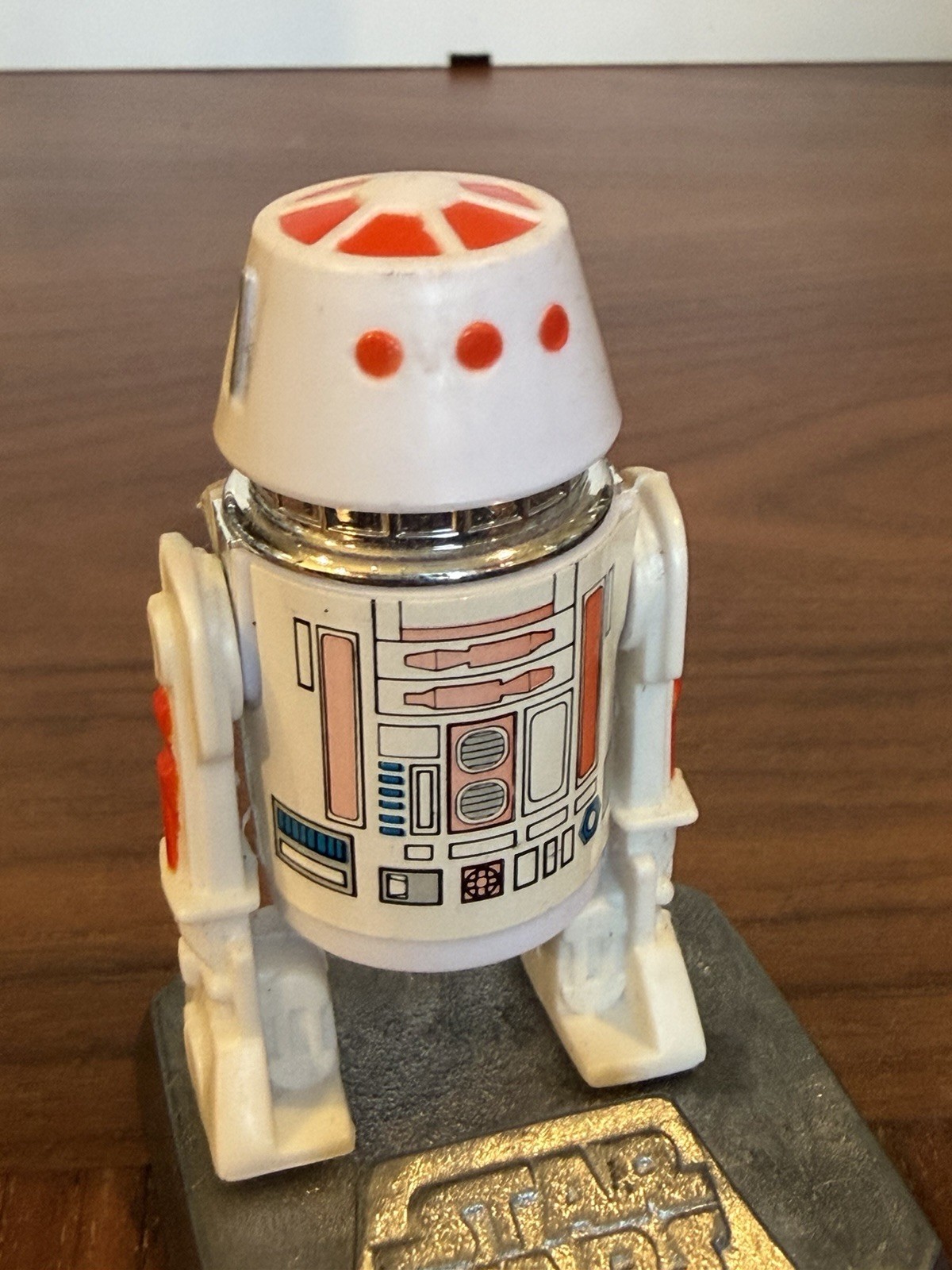 R5-D4 (Arfive-Defour) sold