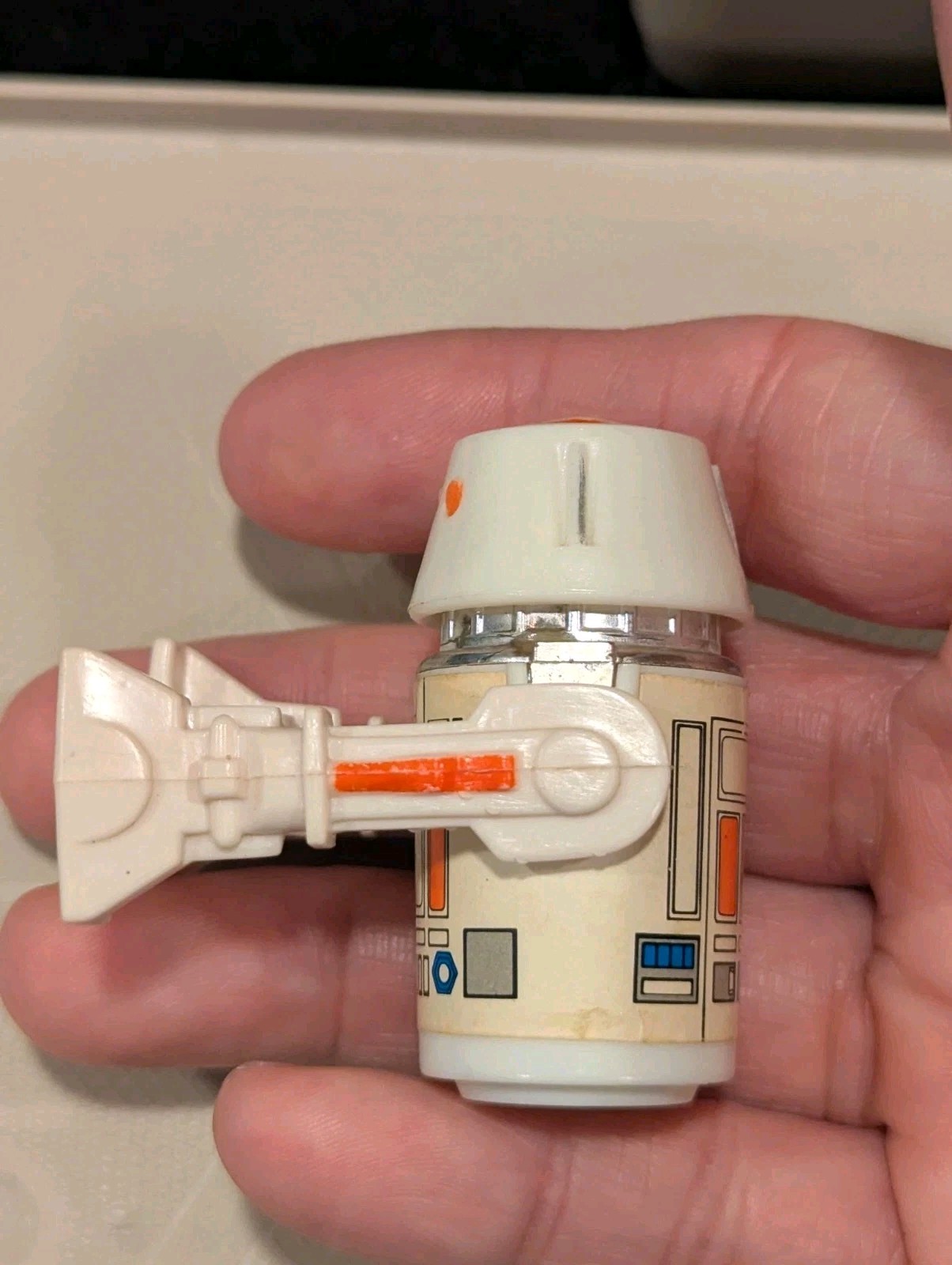 R5-D4 (Arfive-Defour) sold