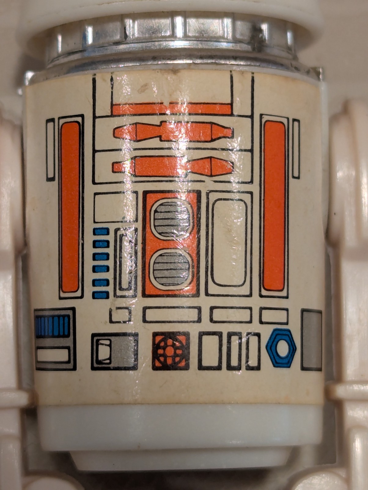 R5-D4 (Arfive-Defour) sold