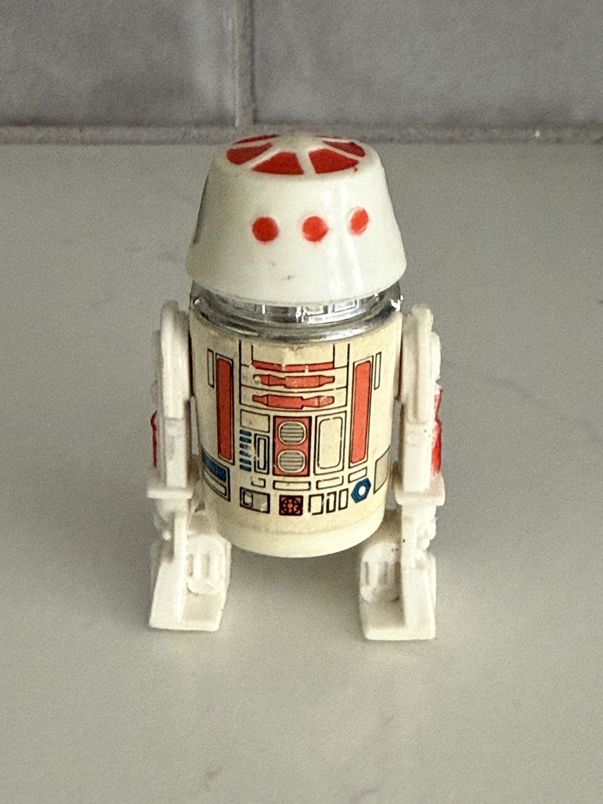 R5-D4 (Arfive-Defour) sold