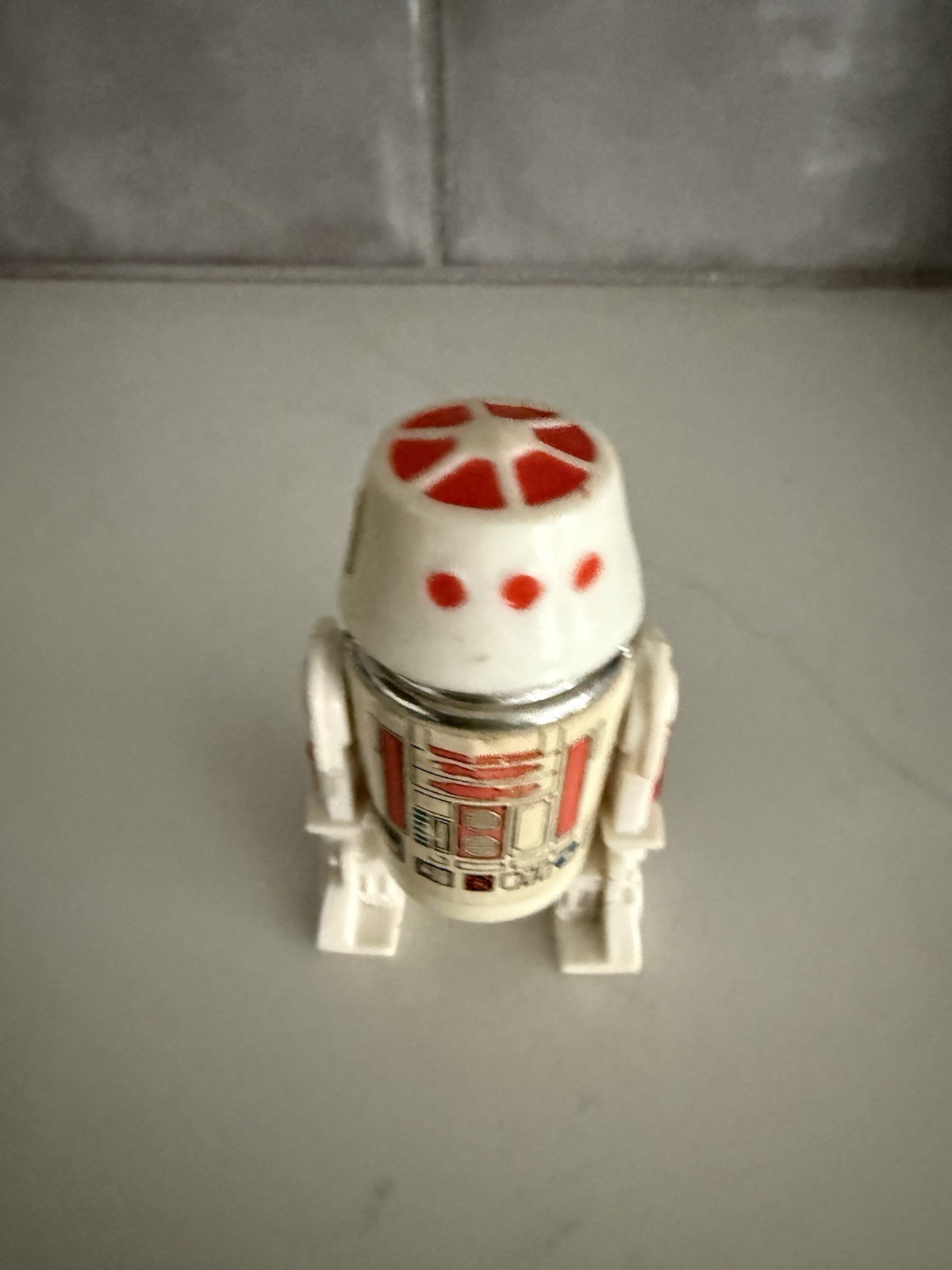 R5-D4 (Arfive-Defour) sold
