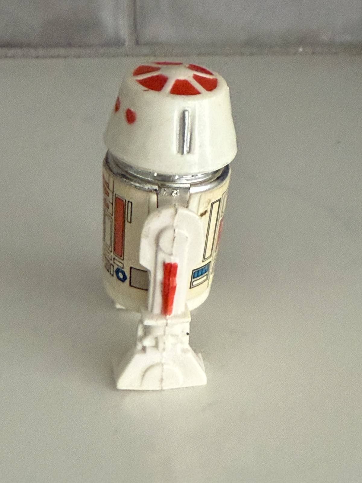 R5-D4 (Arfive-Defour) sold