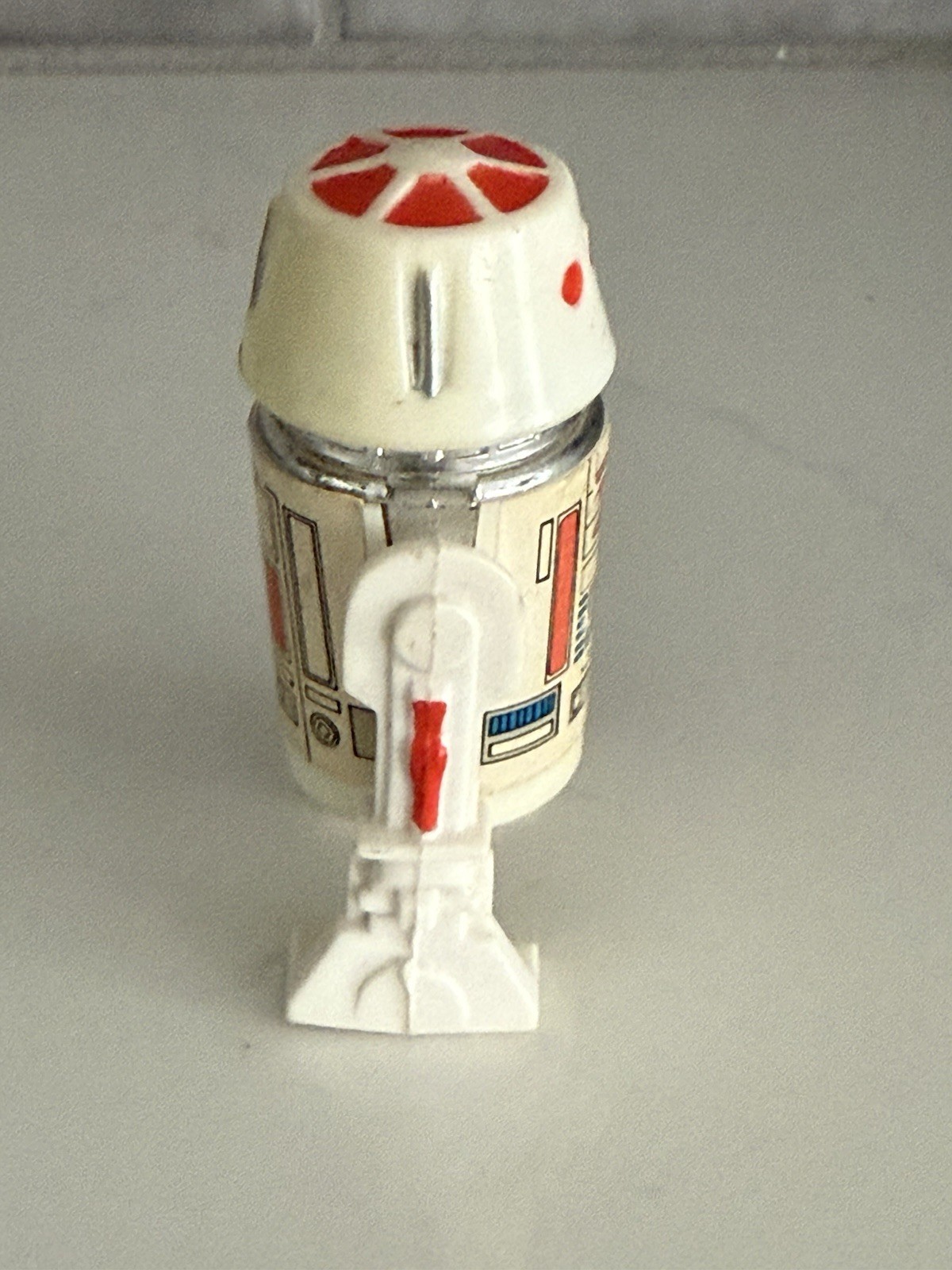 R5-D4 (Arfive-Defour) sold