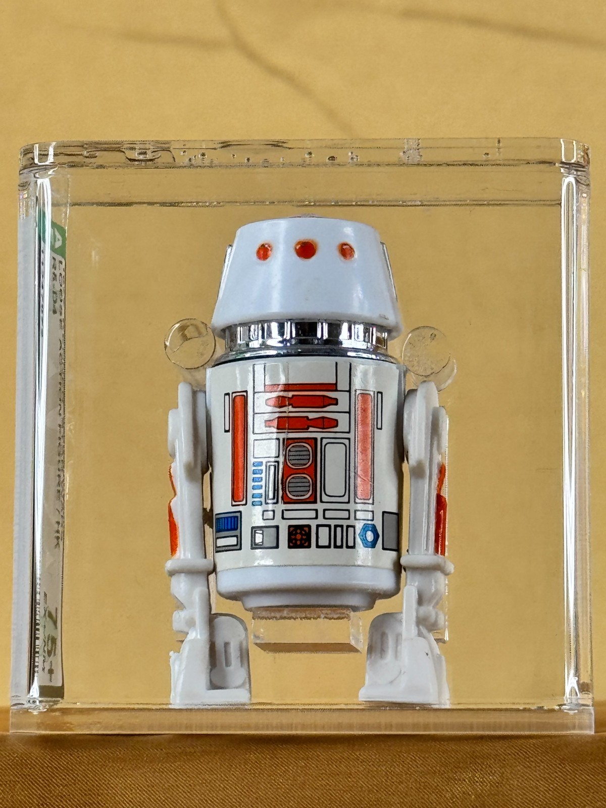 R5-D4 (Arfive-Defour) sold