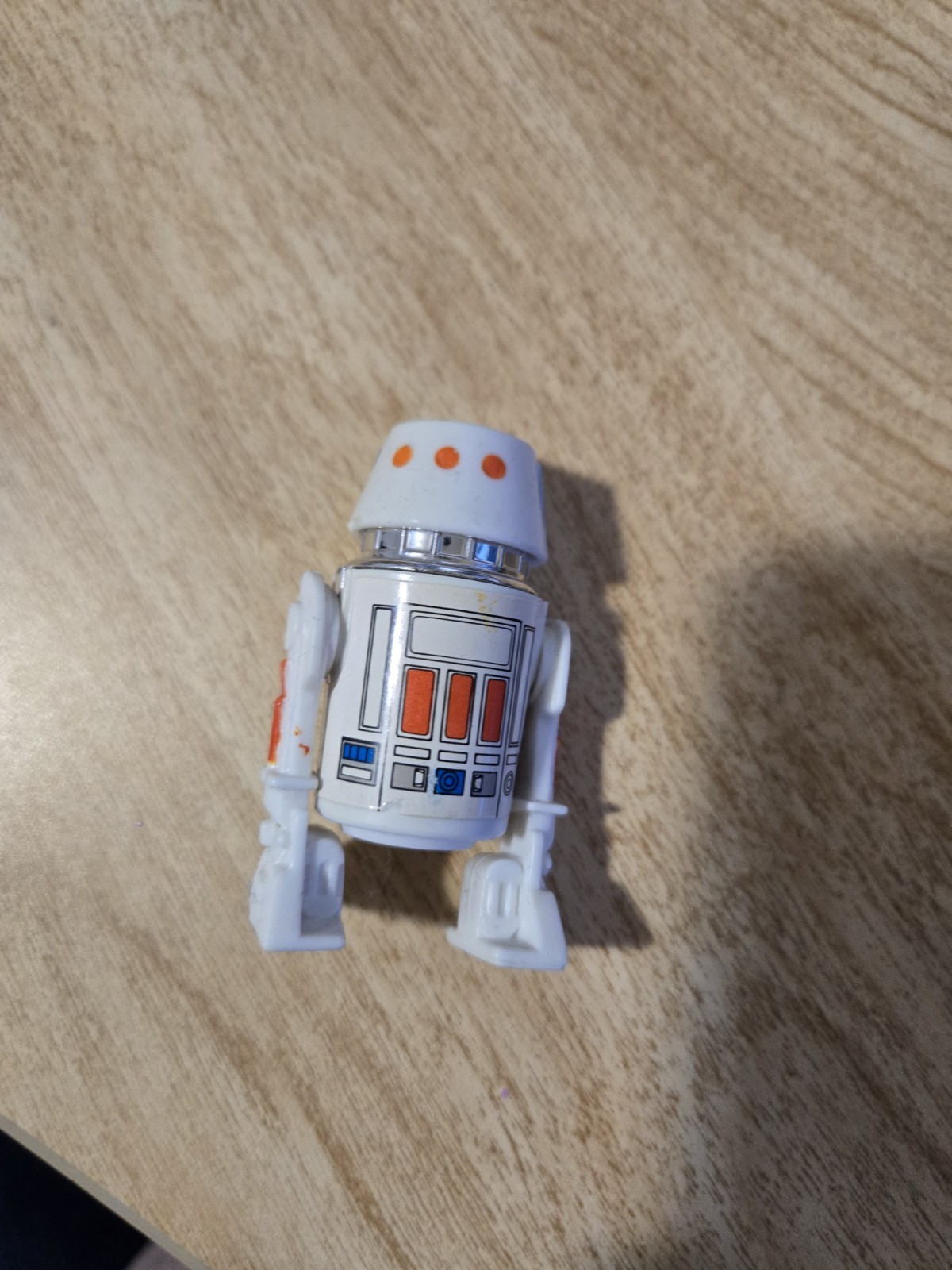 R5-D4 (Arfive-Defour) sold