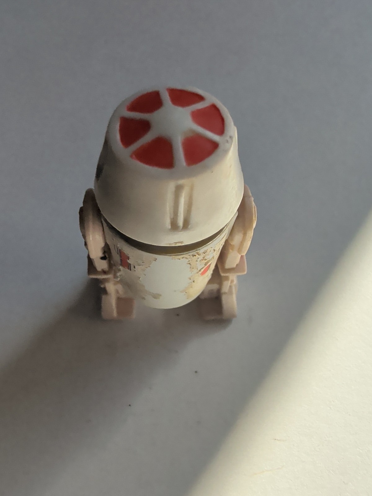 R5-D4 (Arfive-Defour) sold