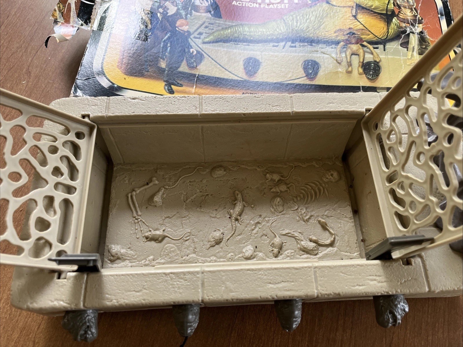 Jabba the Hutt Action Playset sold