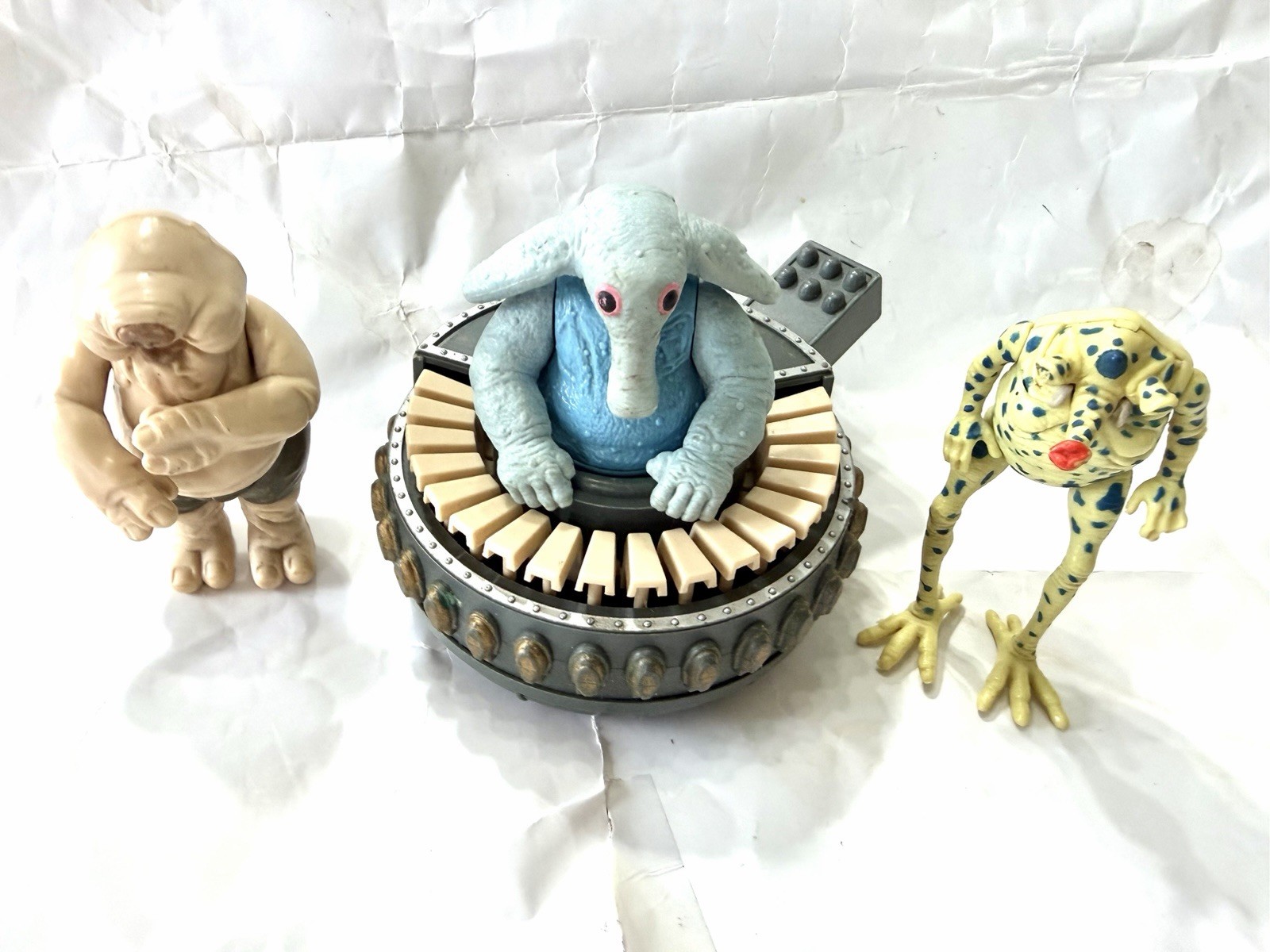 Sy Snootles & The Rebo Band sold
