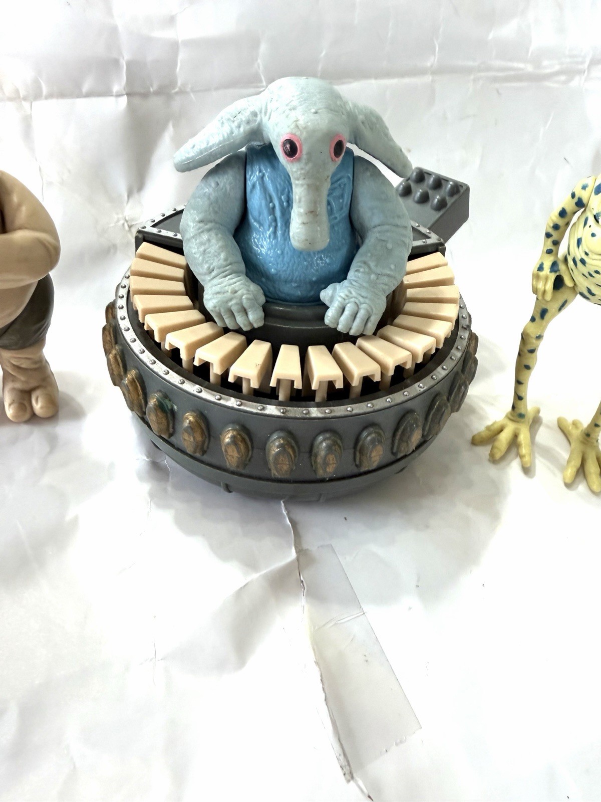 Sy Snootles & The Rebo Band sold