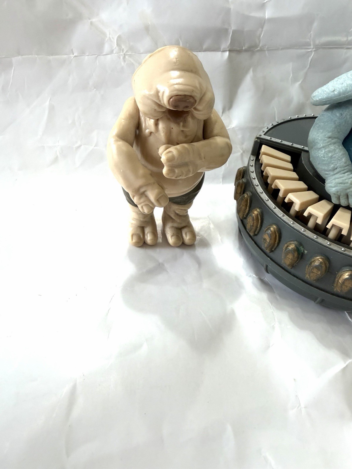 Sy Snootles & The Rebo Band sold