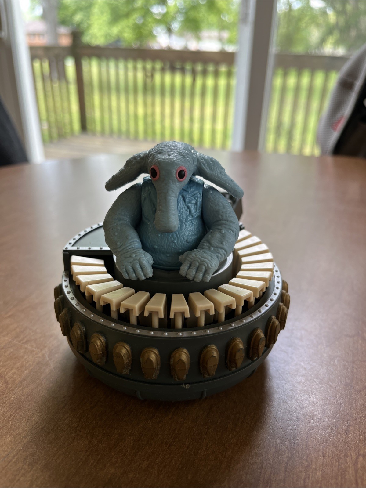 Sy Snootles & The Rebo Band sold