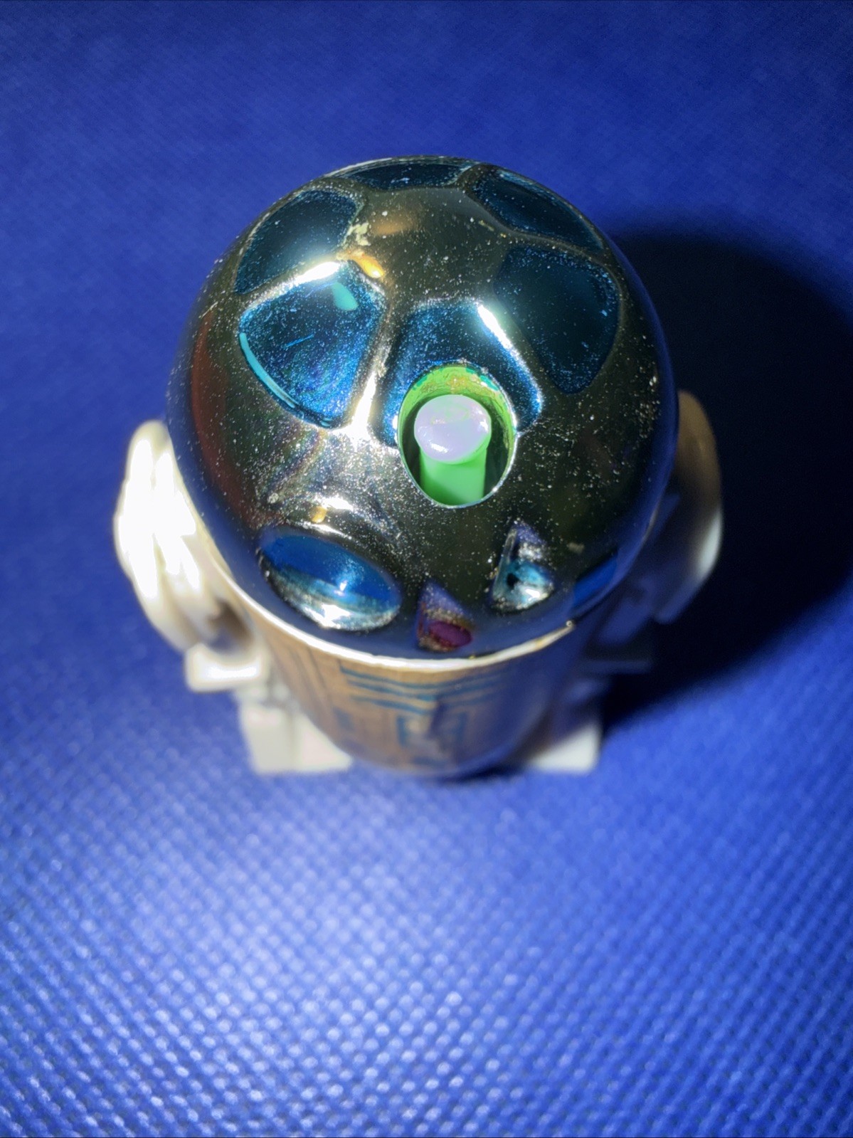 R2-D2 (Artoo-Detoo) with pop-up Lightsaber sold