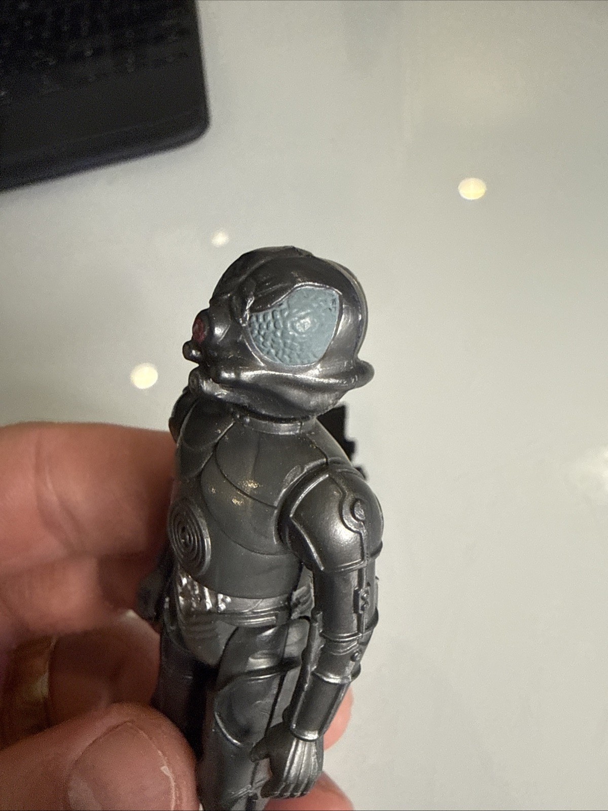 Zuckuss sold