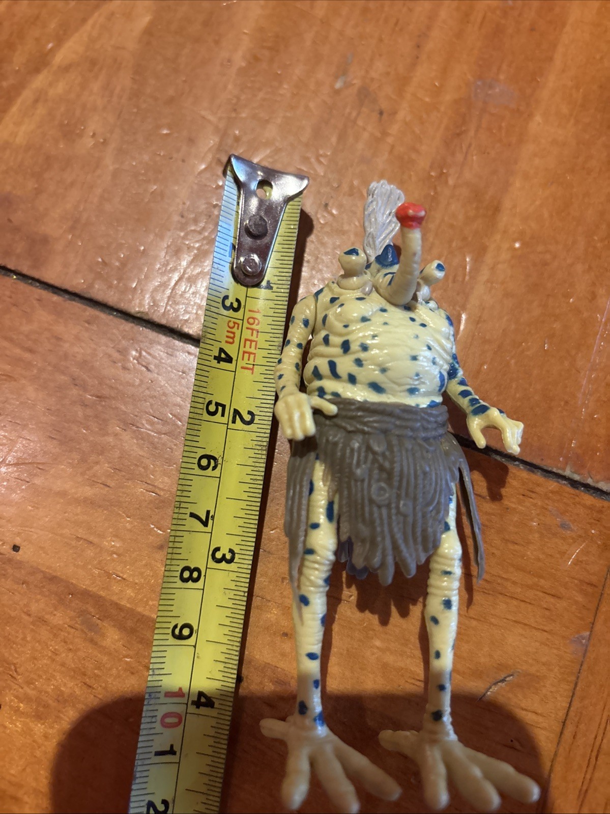 Sy Snootles sold