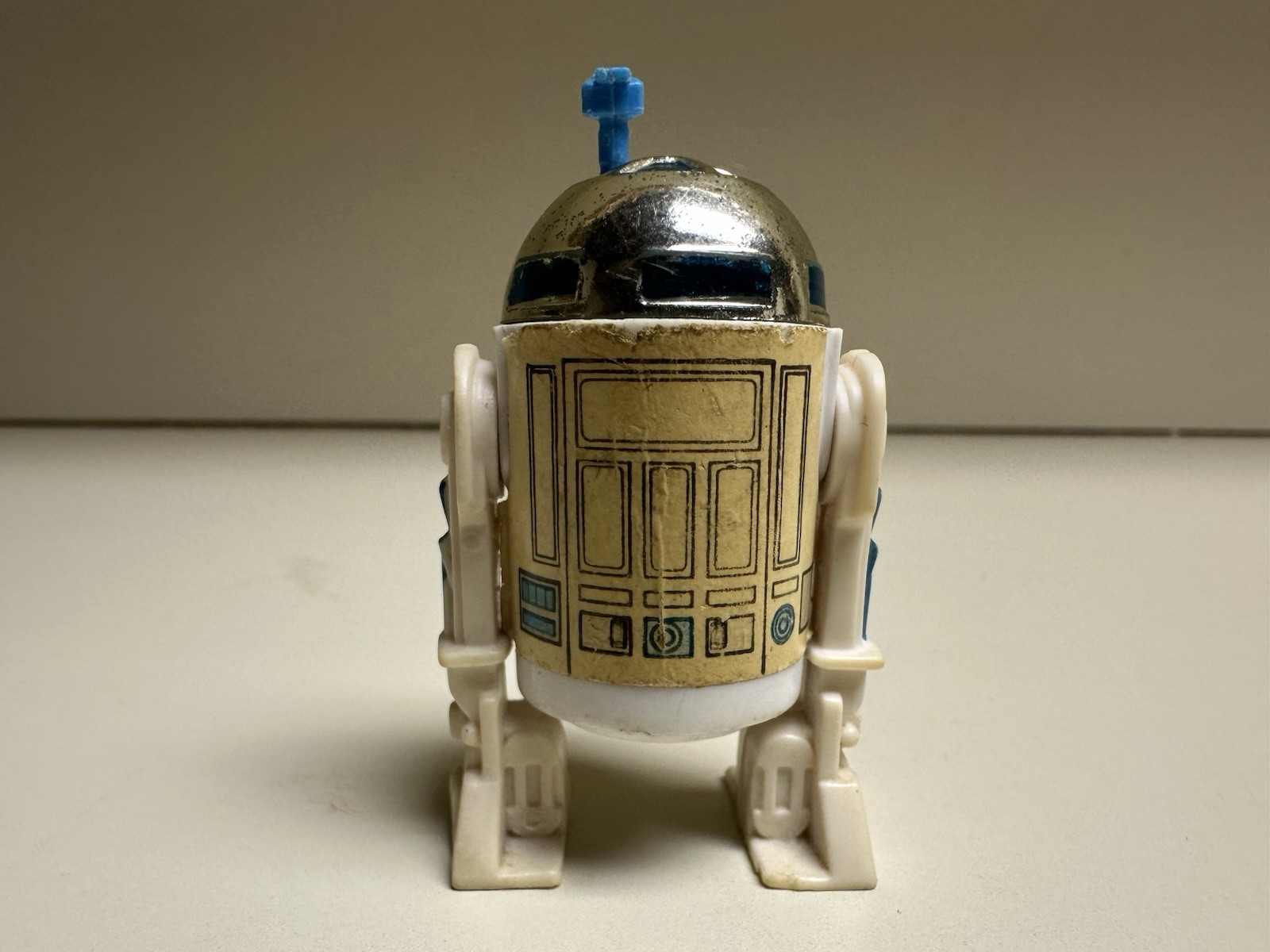 R2-D2 (Artoo-Detoo) (with Sensorscope) sold