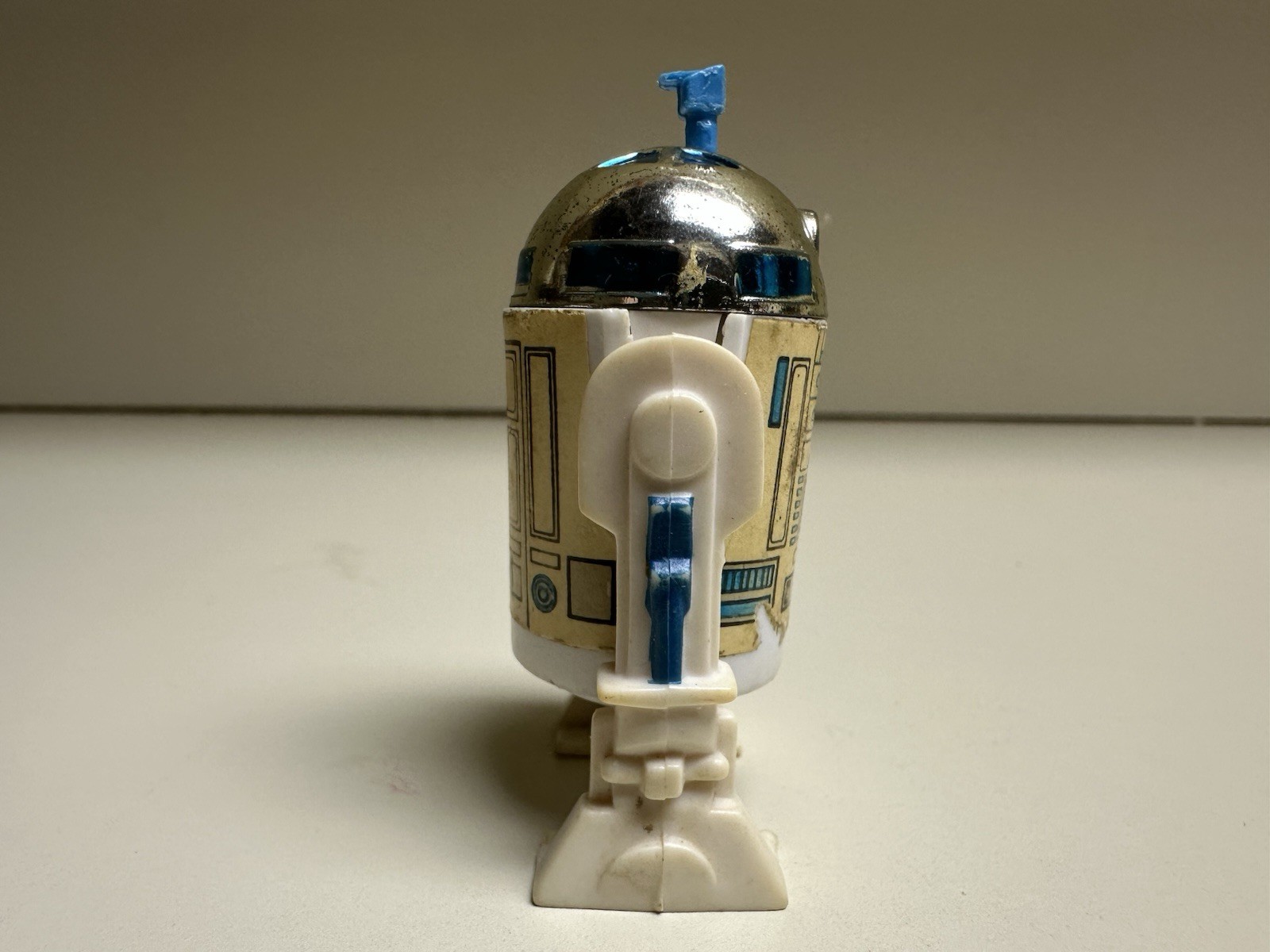 R2-D2 (Artoo-Detoo) (with Sensorscope) sold