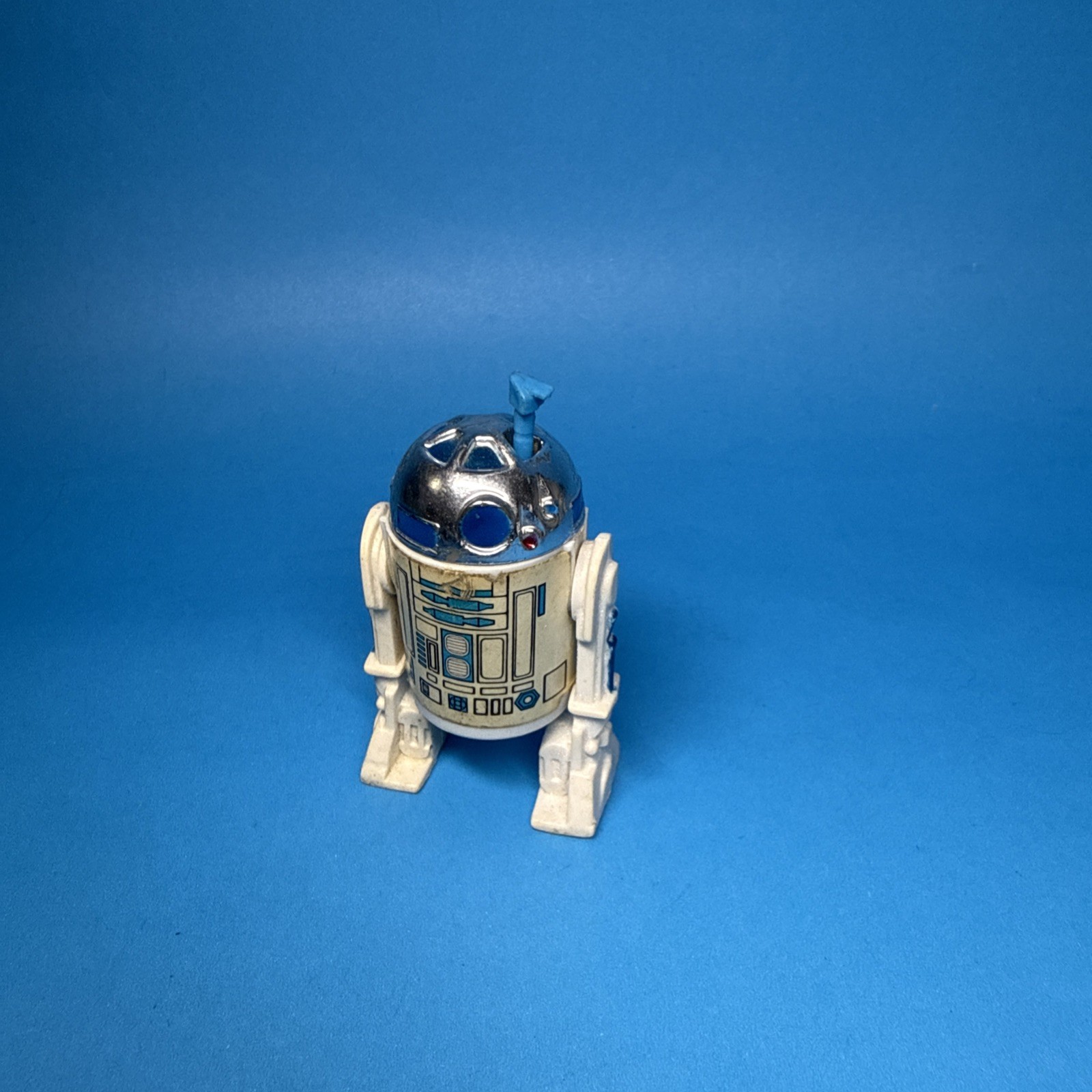 R2-D2 (Artoo-Detoo) (with Sensorscope) sold