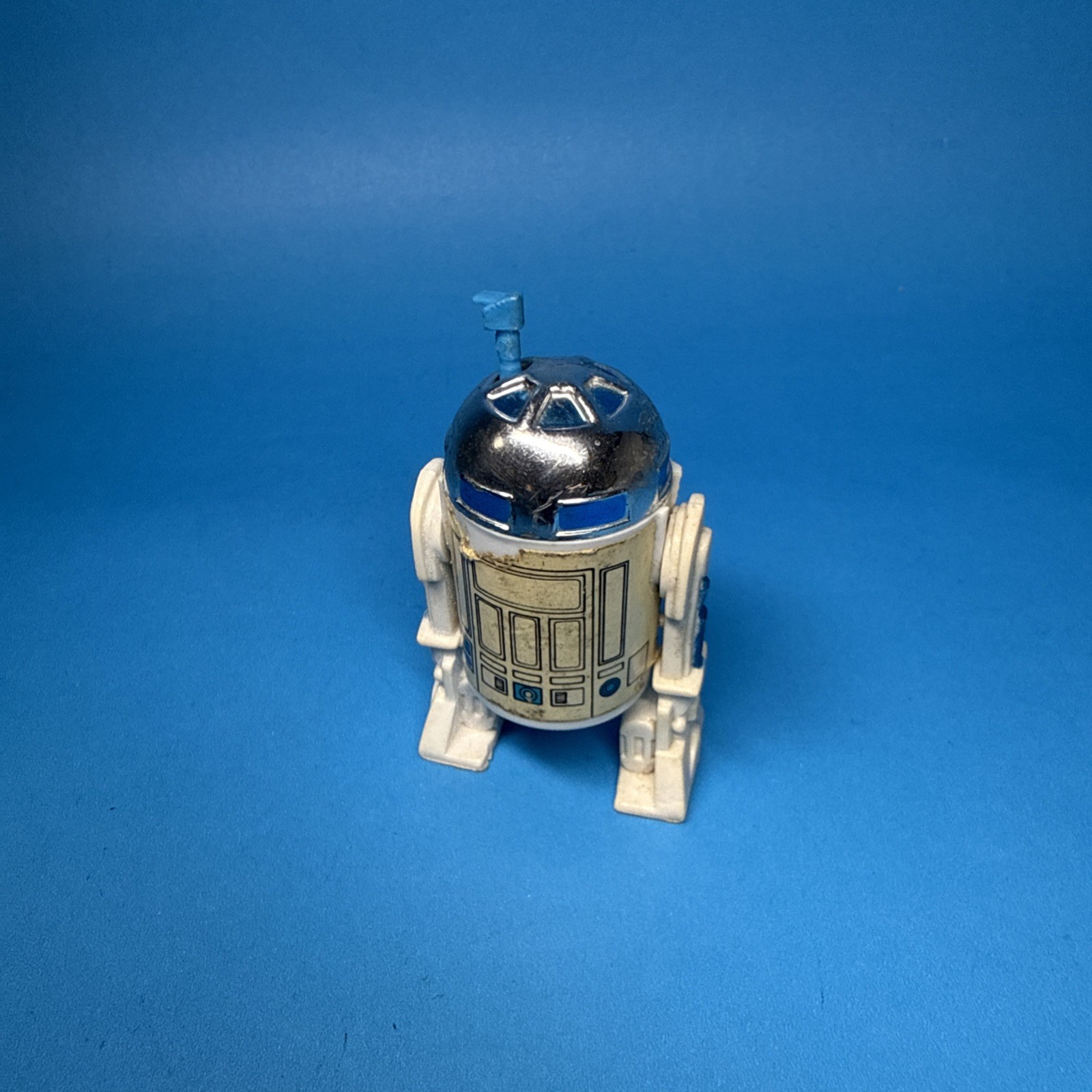 R2-D2 (Artoo-Detoo) (with Sensorscope) sold