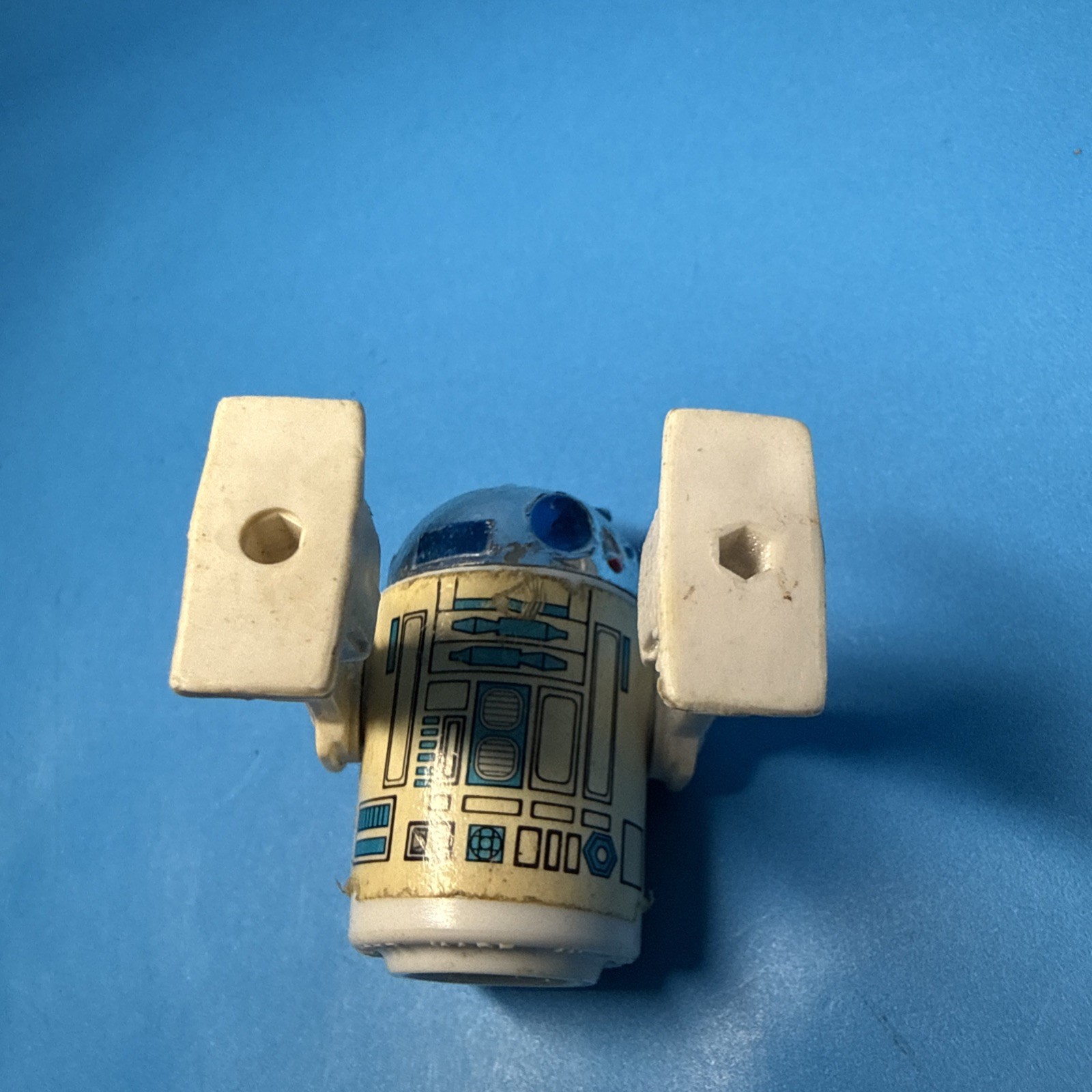 R2-D2 (Artoo-Detoo) (with Sensorscope) sold