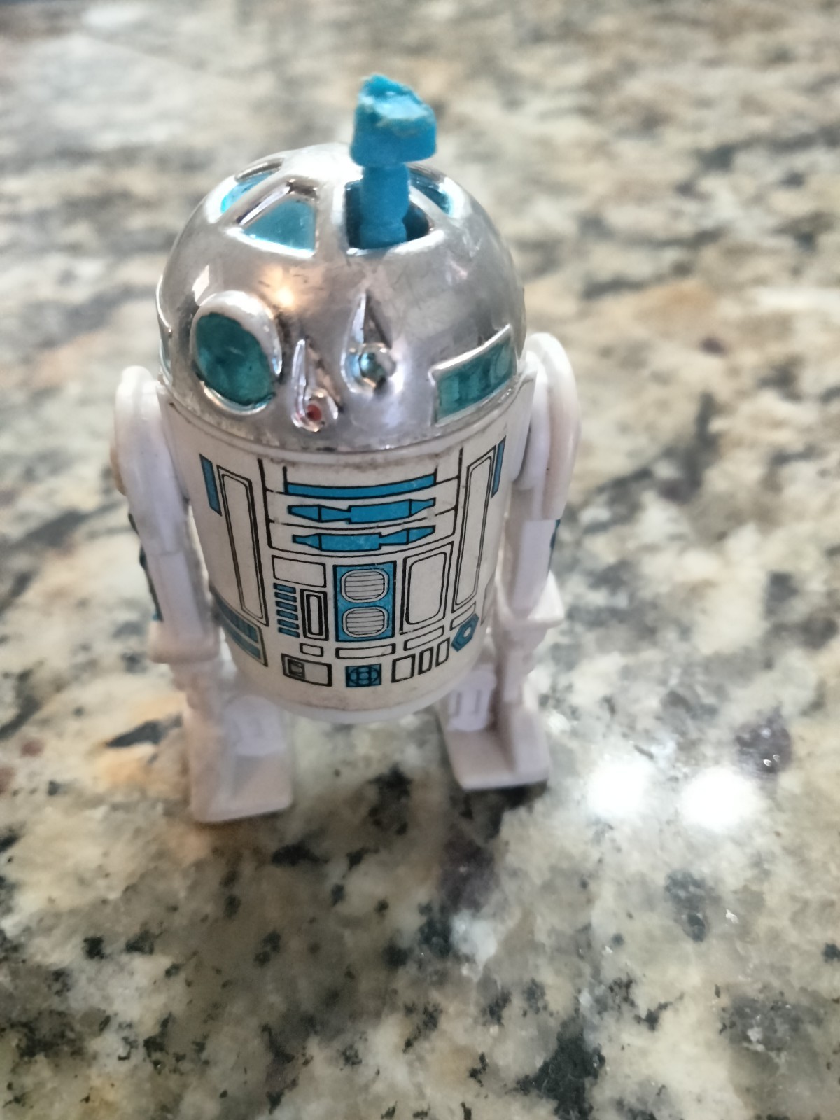 R2-D2 (Artoo-Detoo) (with Sensorscope) sold