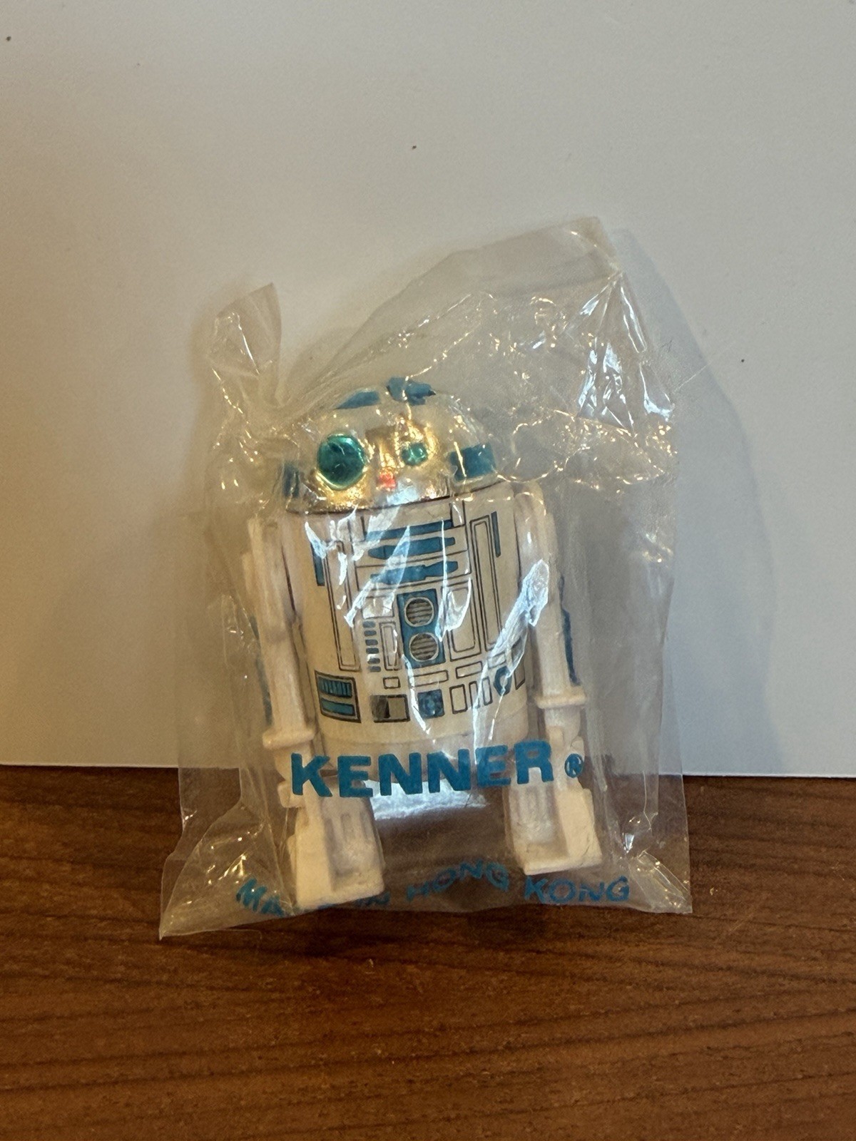 R2-D2 (Artoo-Detoo) (with Sensorscope) sold