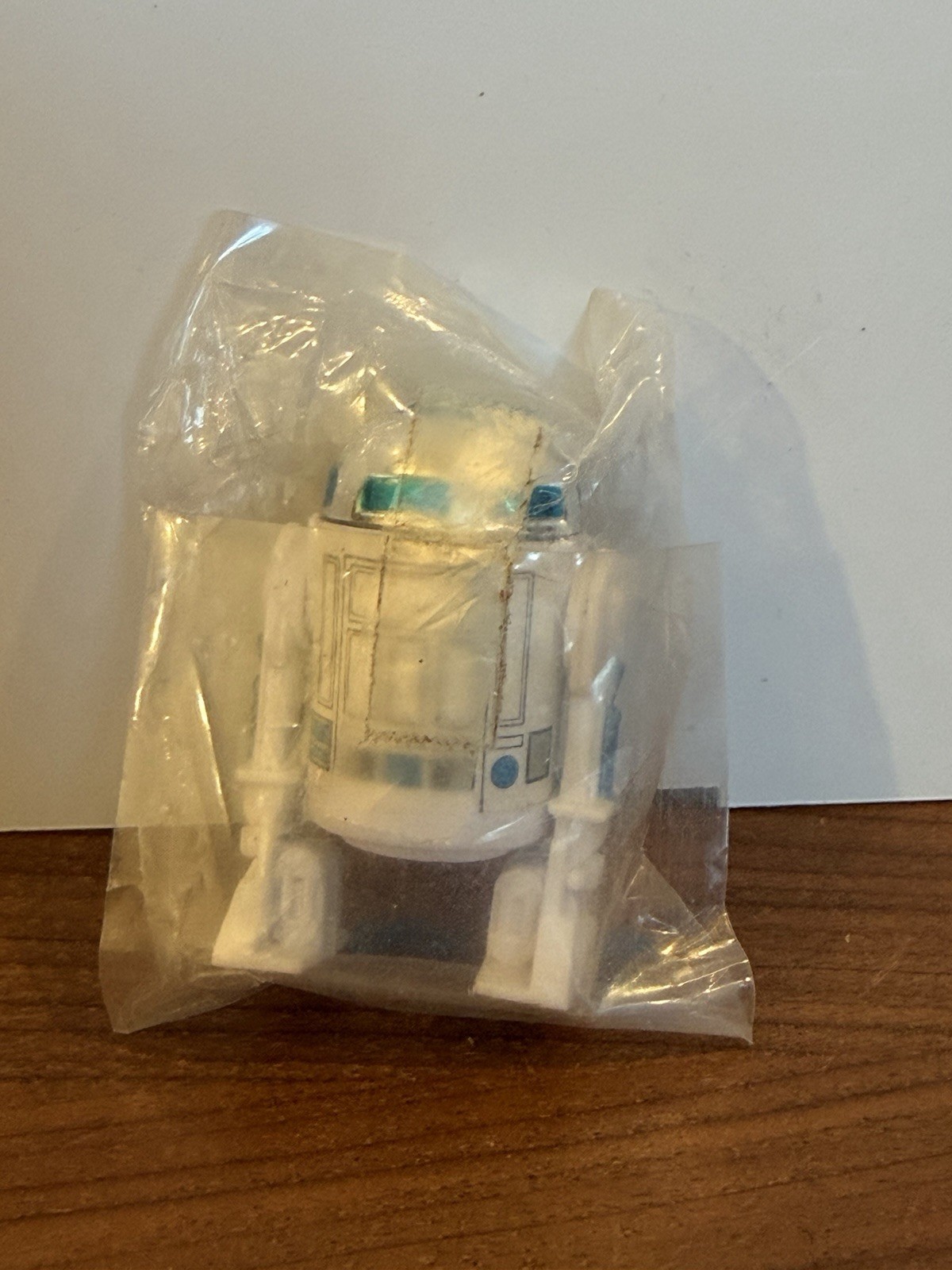 R2-D2 (Artoo-Detoo) (with Sensorscope) sold