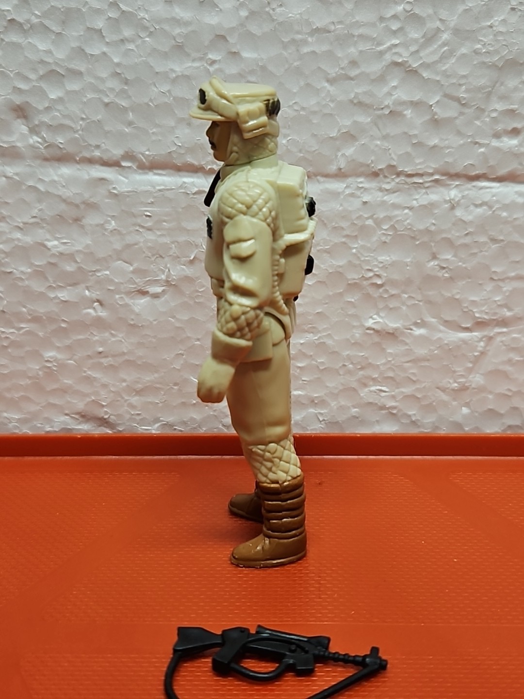Rebel Commander sold