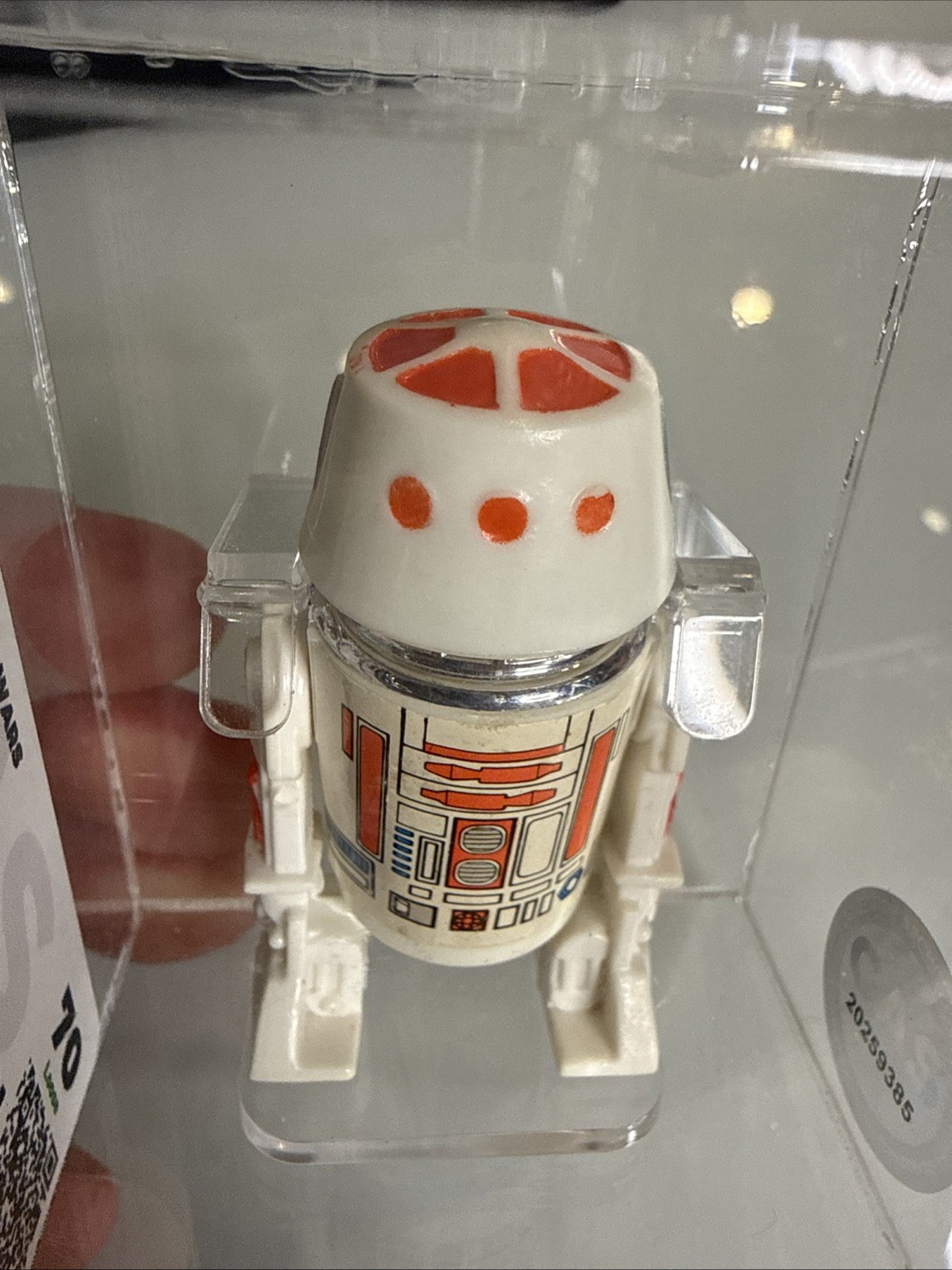 R5-D4 (Arfive-Defour) sold